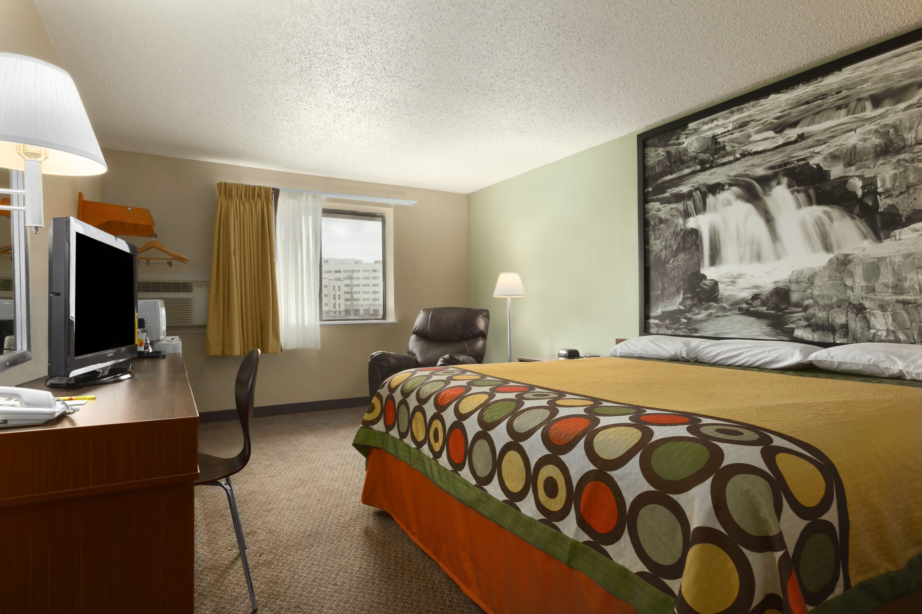 Super 8 By Wyndham Sioux Falls Near Convention Center