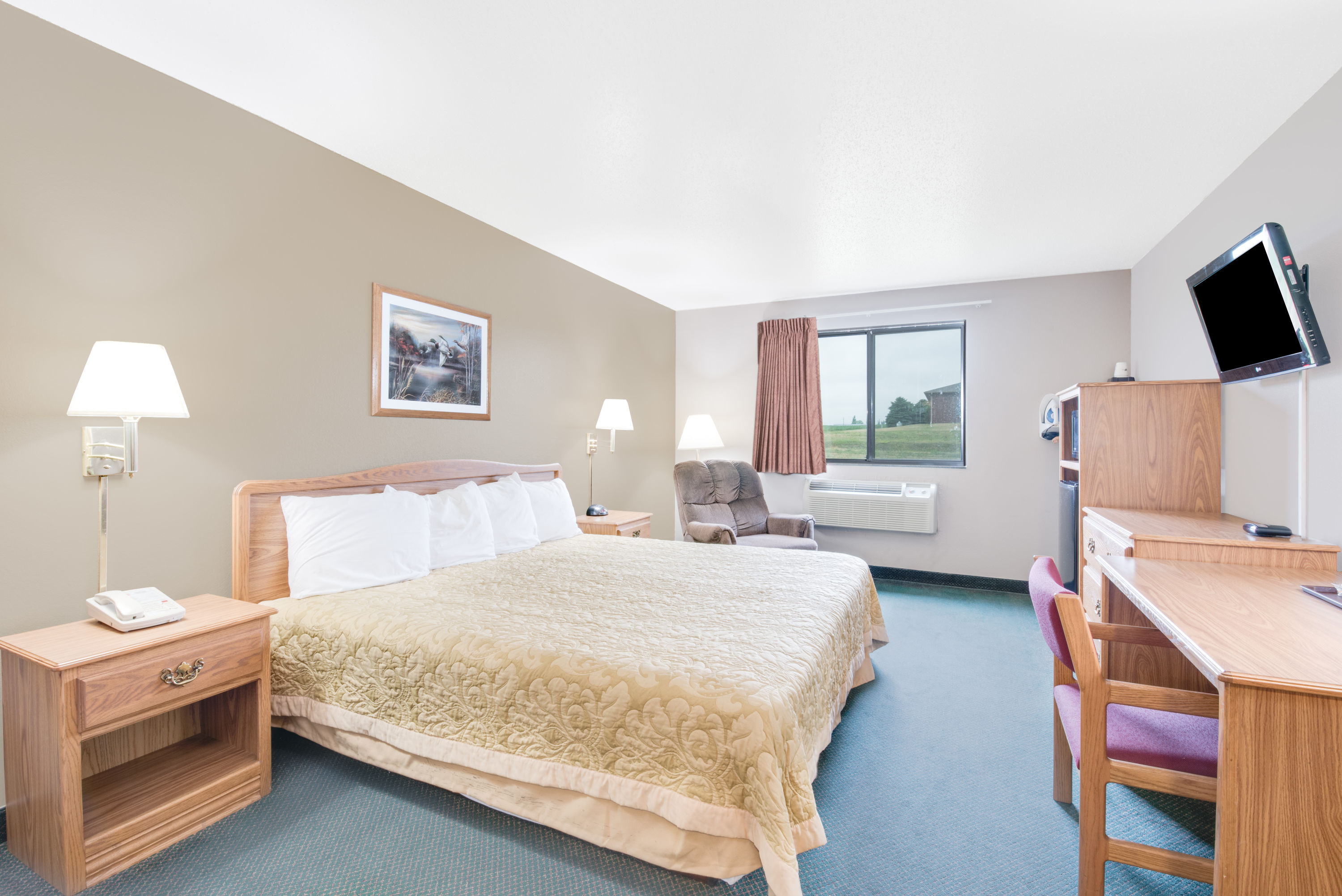 Super 8 by Wyndham Sisseton Sisseton, SD Hotels