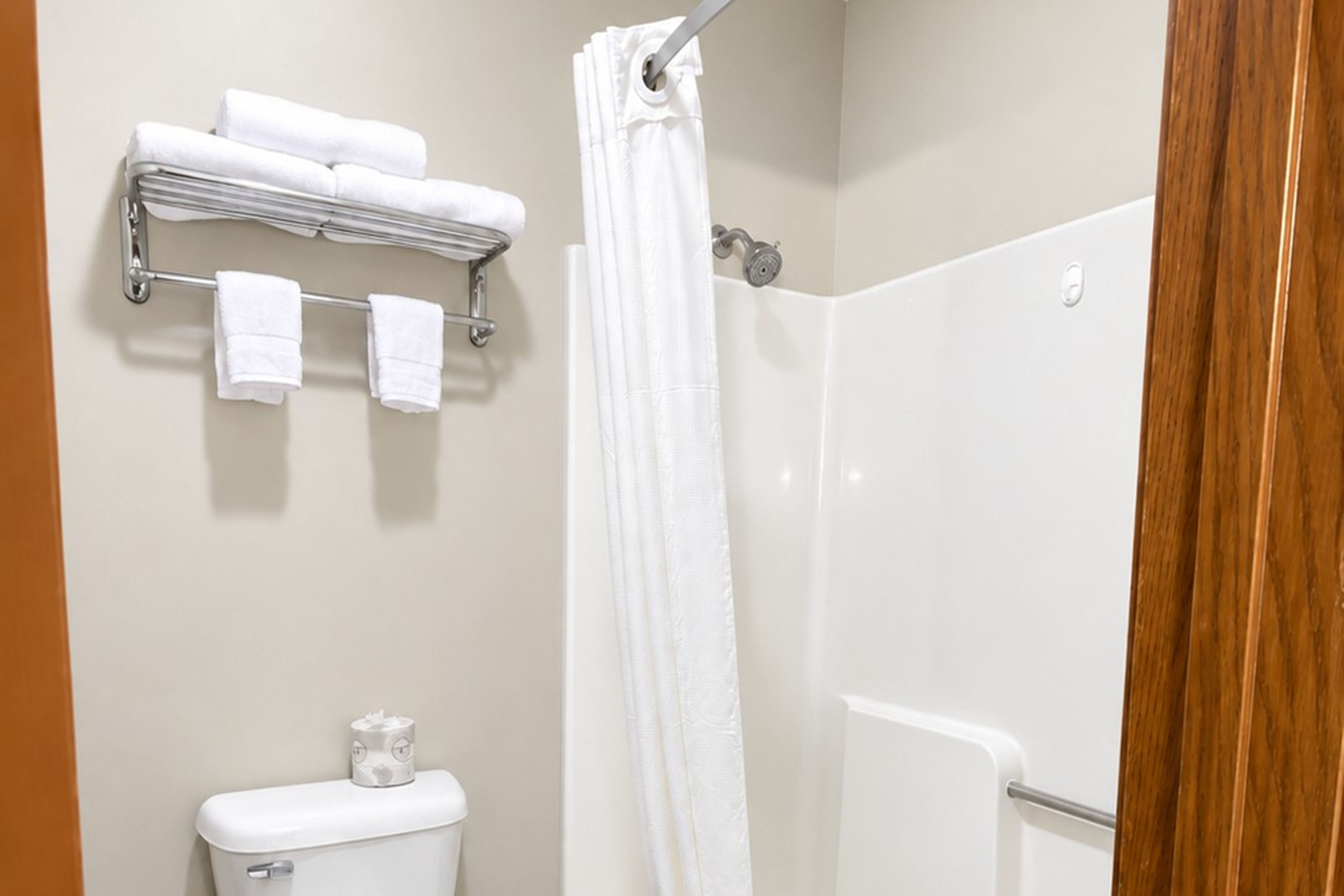 Guest room bath at the Super 8 by Wyndham Sturgis in Sturgis, South Dakota