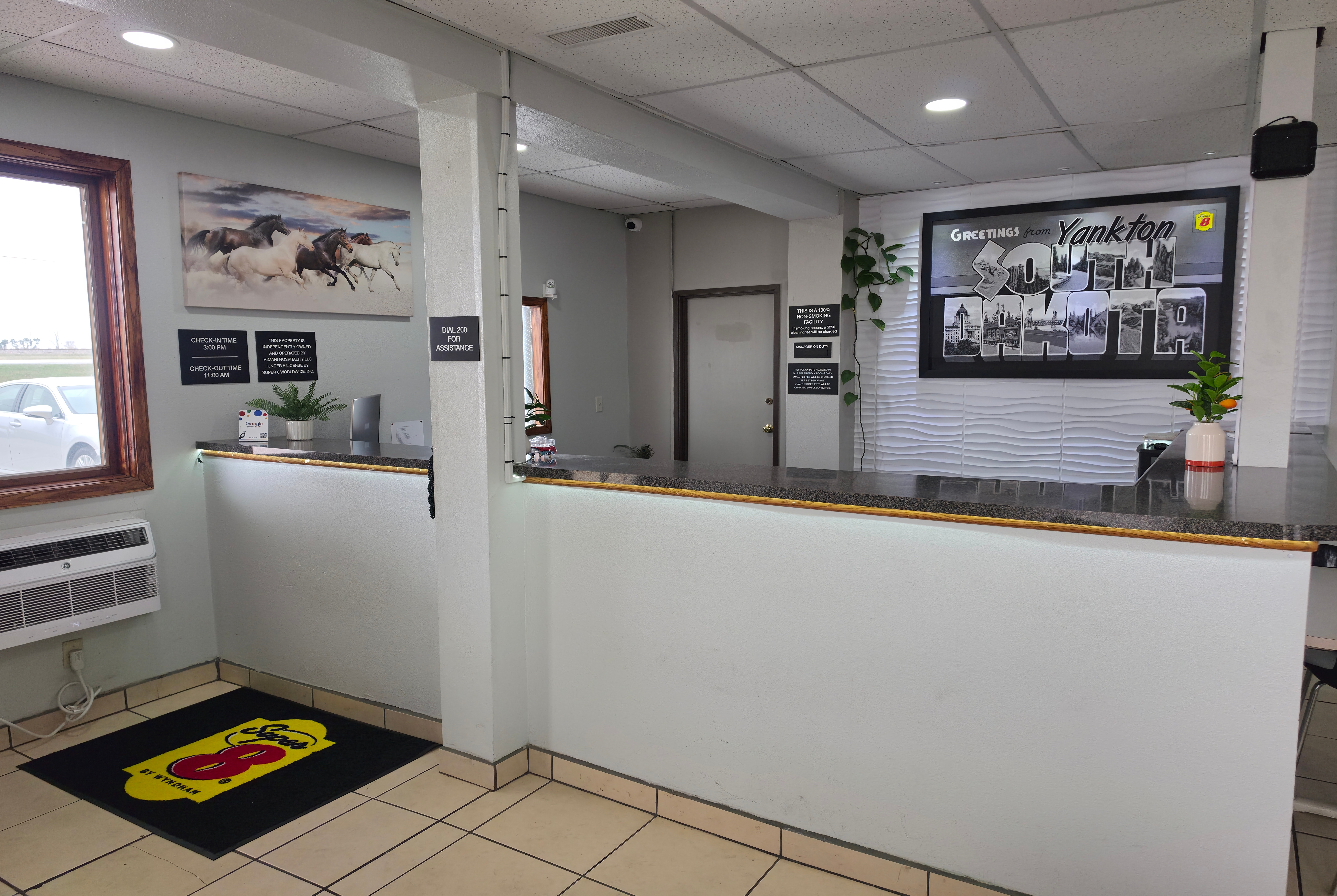 Super 8 by Wyndham Yankton reception in Yankton, South Dakota
