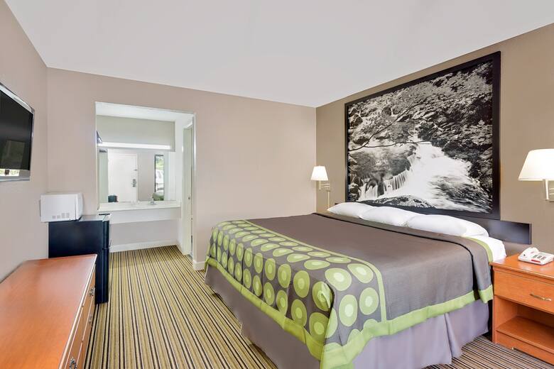 Guest room at the Super 8 Athens in Athens, Tennessee