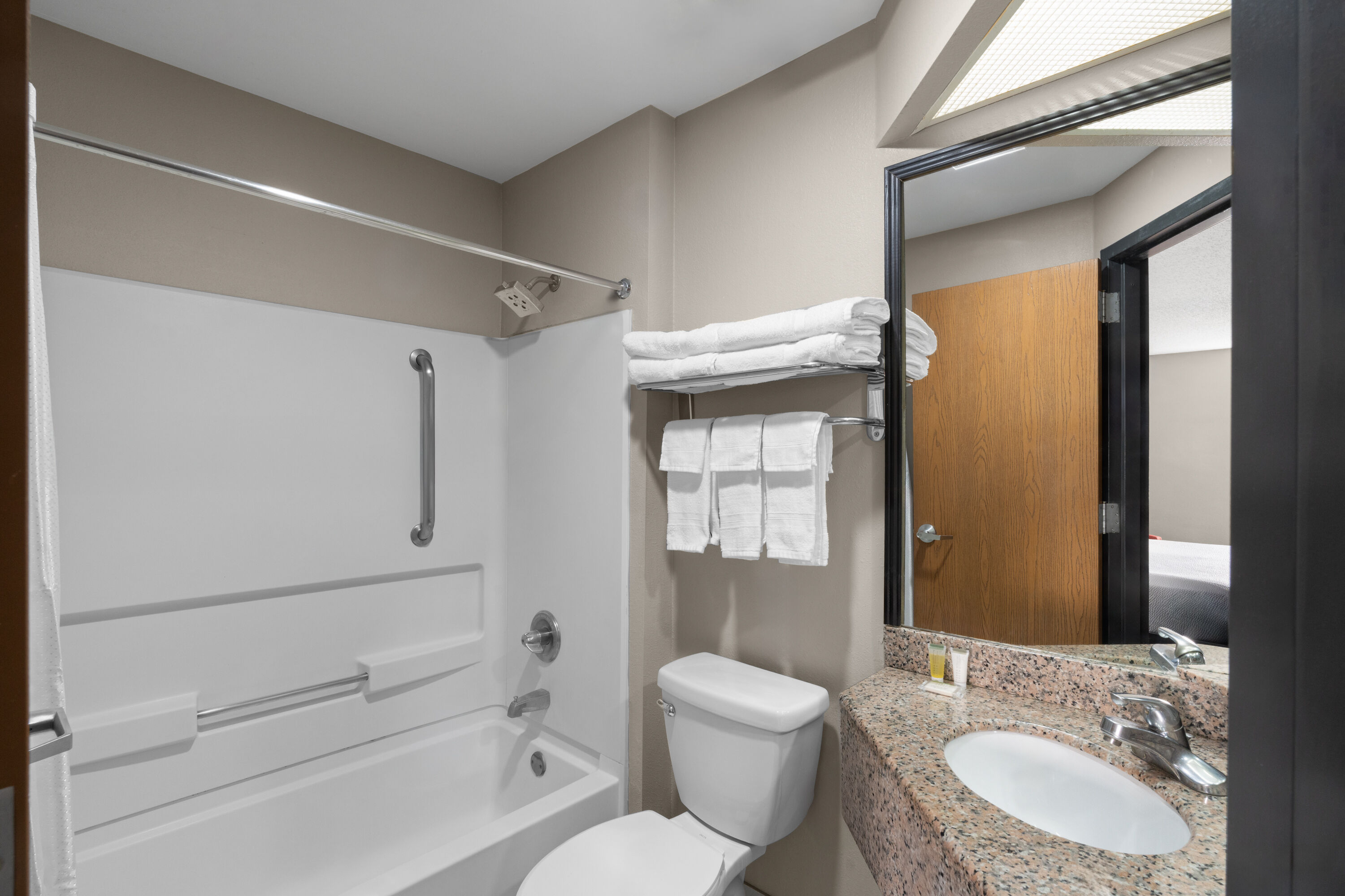 Guest room bath at the Super 8 by Wyndham Chattanooga East/Hamilton Place in Chattanooga, Tennessee