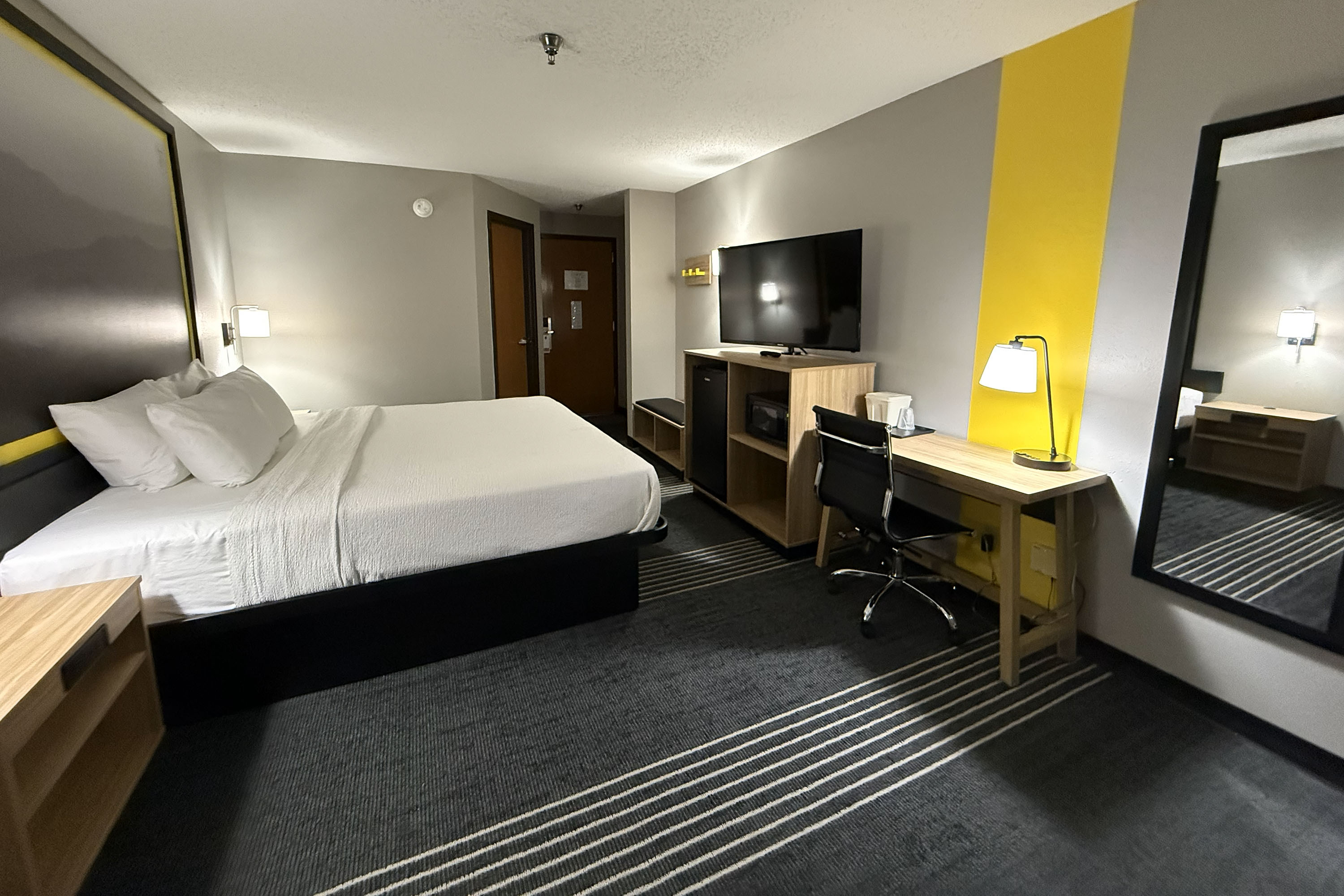 Guest room at the Super 8 by Wyndham Chattanooga East/Hamilton Place in Chattanooga, Tennessee