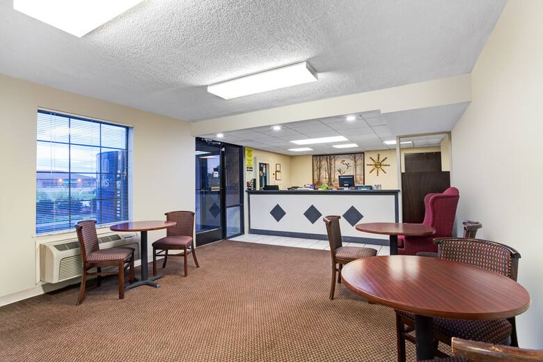 Super 8 Clarksville East hotel lobby in Clarksville, Tennessee