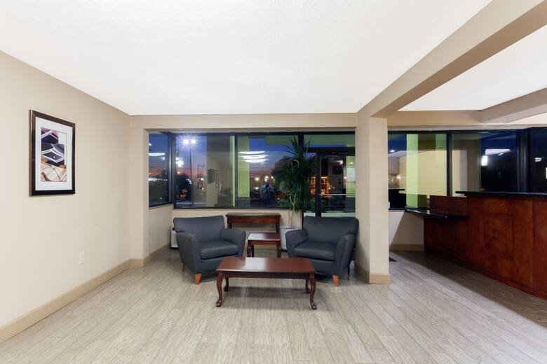 Super 8 Clarksville Northeast hotel lobby in Clarksville, Tennessee