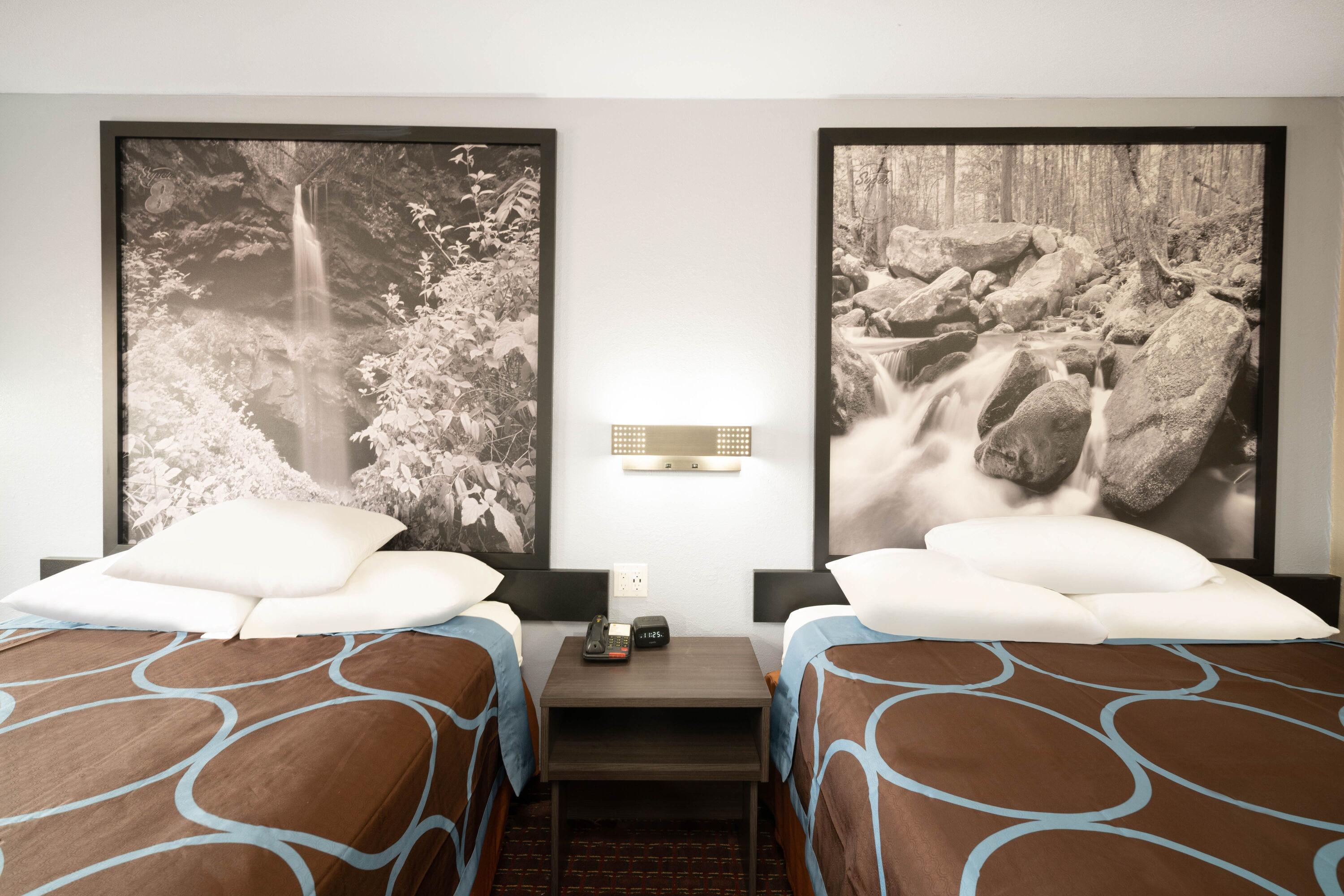 Guest room at the Super 8 by Wyndham Cleveland in Cleveland, Tennessee