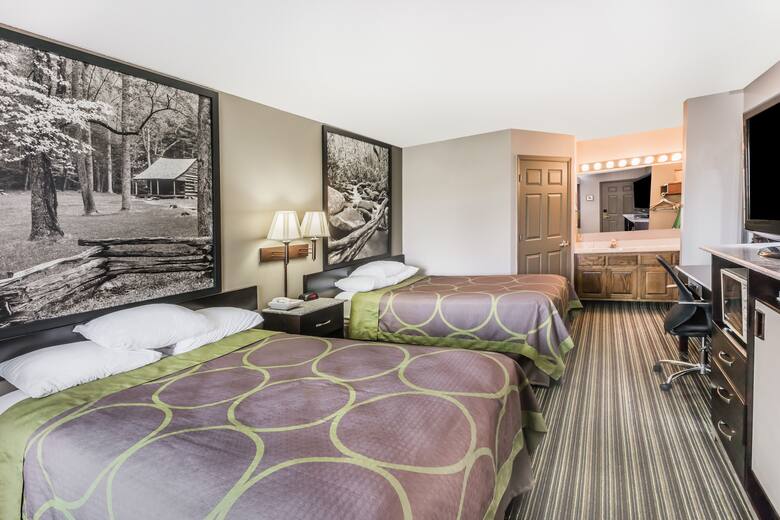 Guest room at the Super 8 Clinton in Clinton, Tennessee