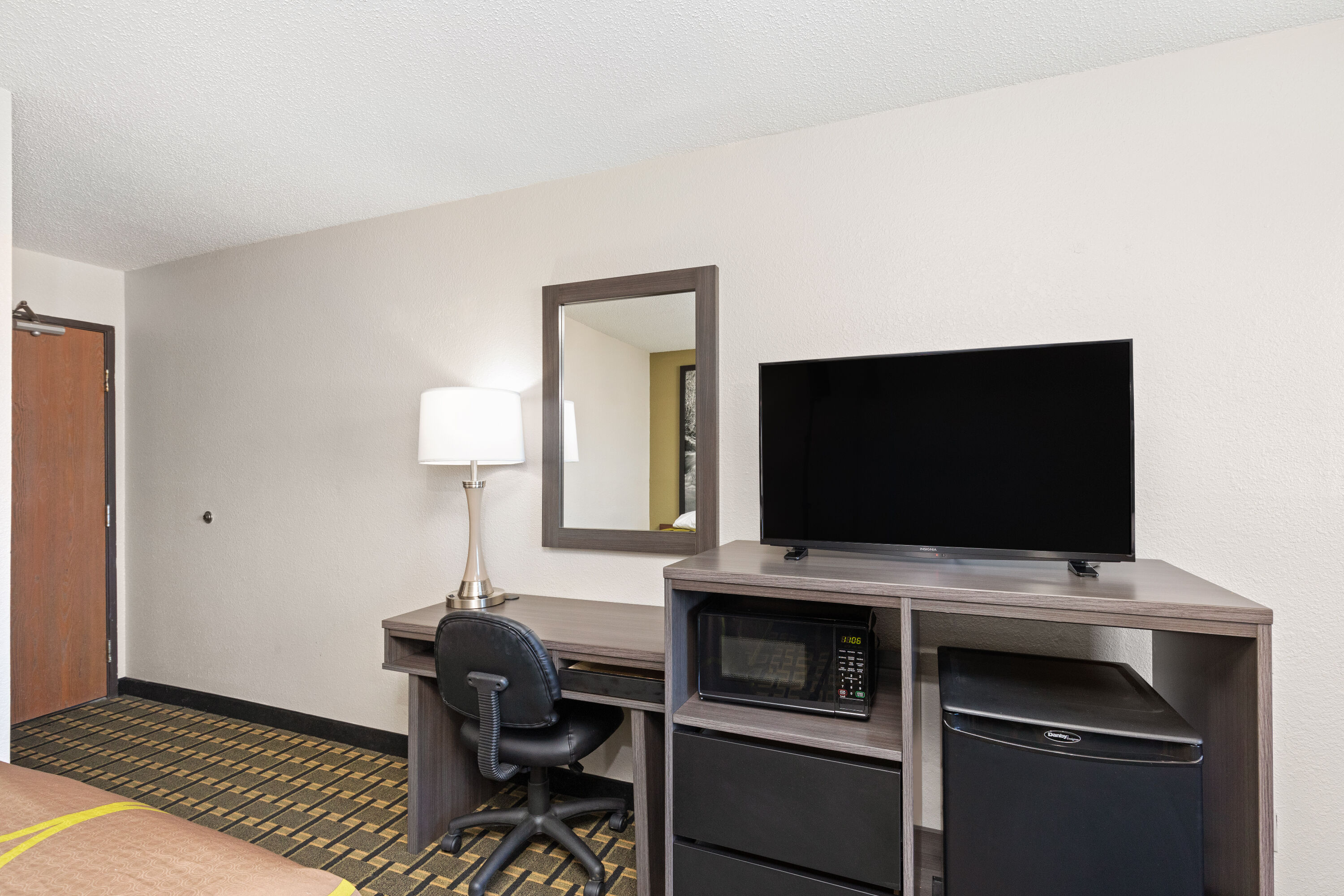 Guest room at the Super 8 by Wyndham Johnson City in Johnson City, Tennessee