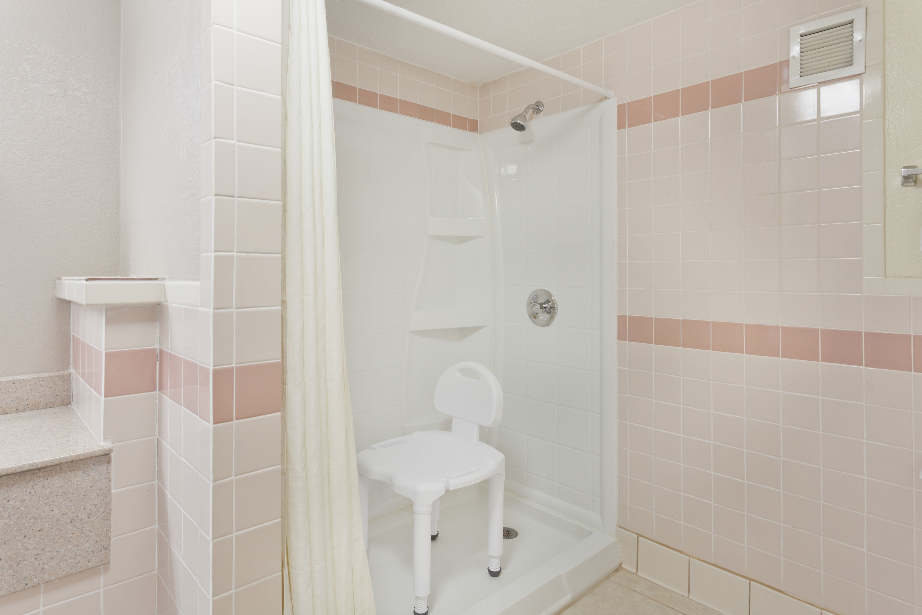 Super 8 by Wyndham Knoxville West/Farragut Knoxville, TN Hotels