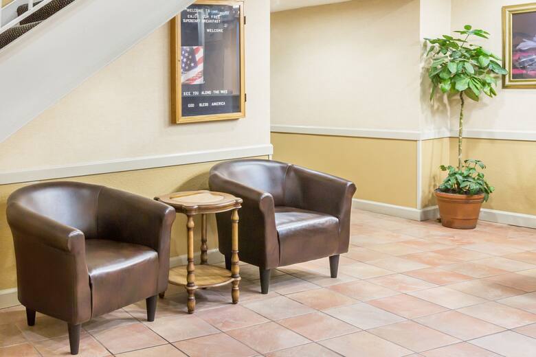 Super 8 Knoxville Downtown Area hotel lobby in Knoxville, Tennessee