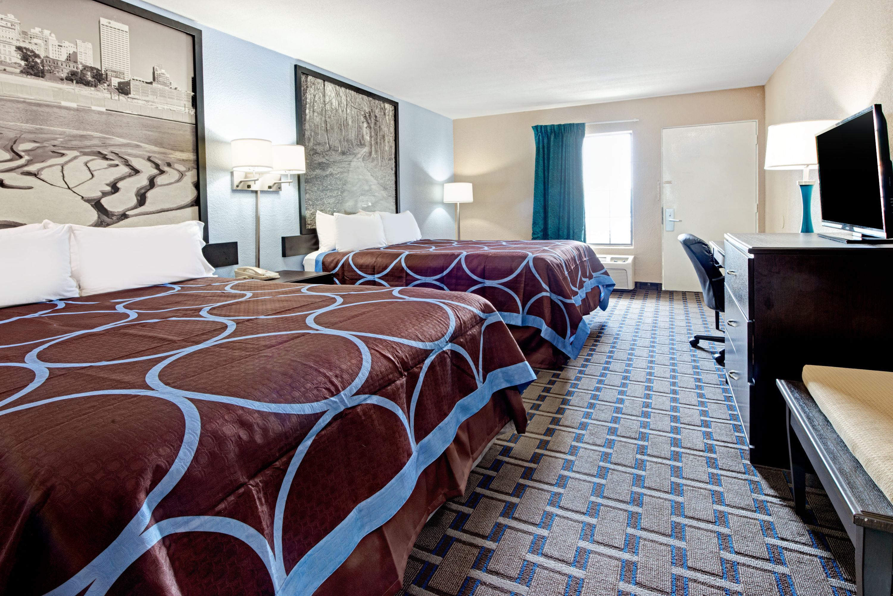 Guest room at the Super 8 by Wyndham Lakeland in Lakeland, Tennessee