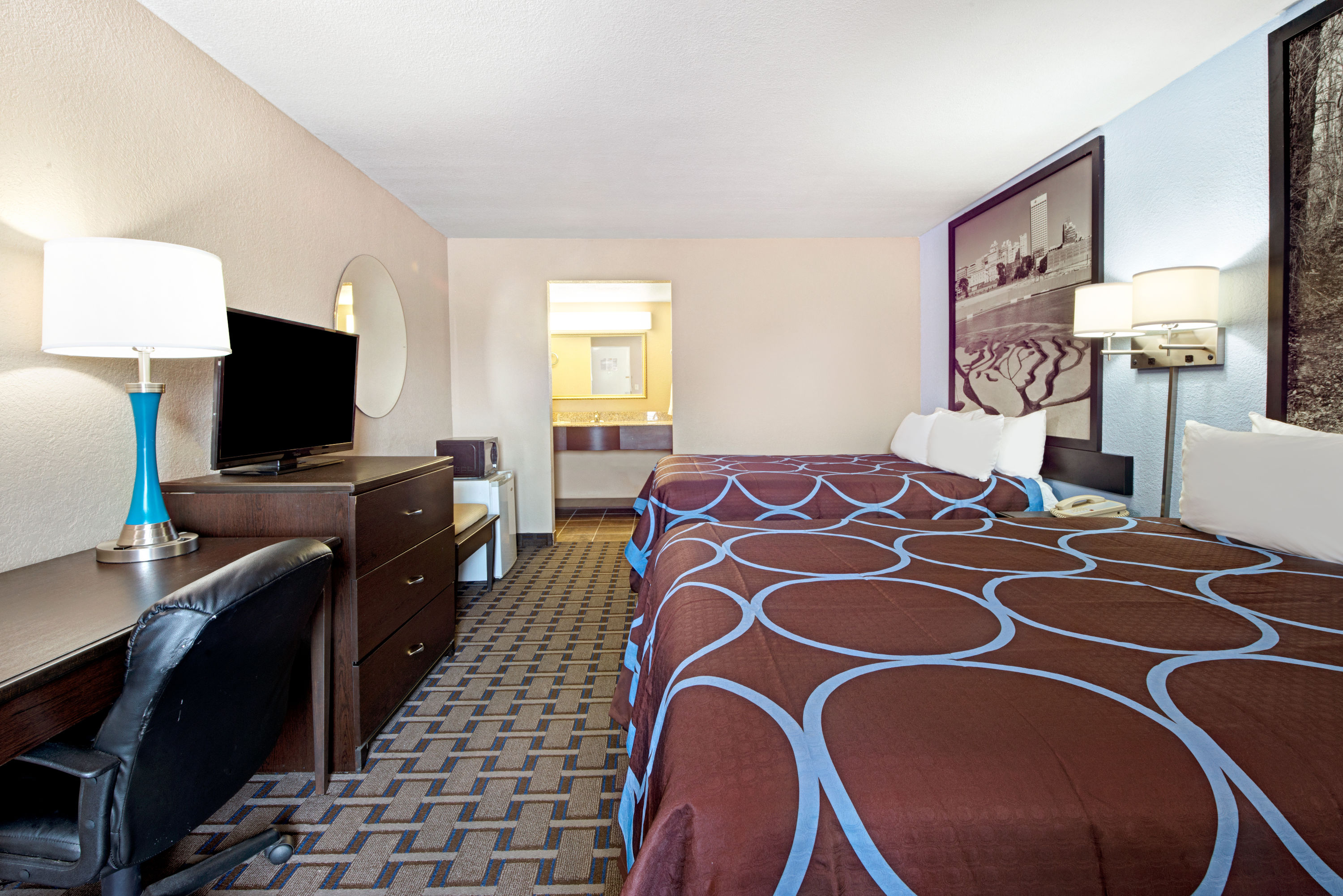 Guest room at the Super 8 by Wyndham Lakeland in Lakeland, Tennessee