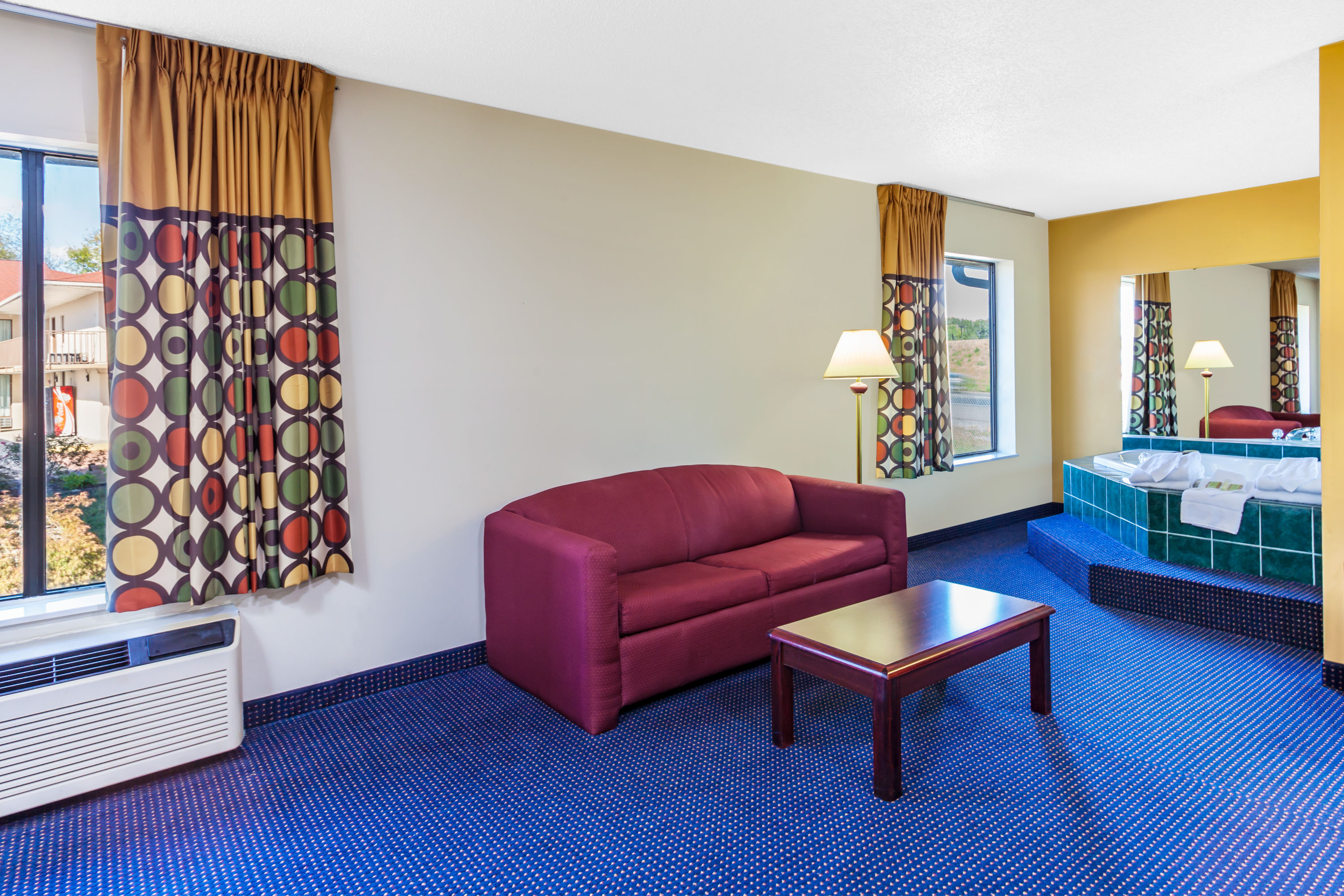 Super 8 by Wyndham Morristown/South Morristown, TN Hotels