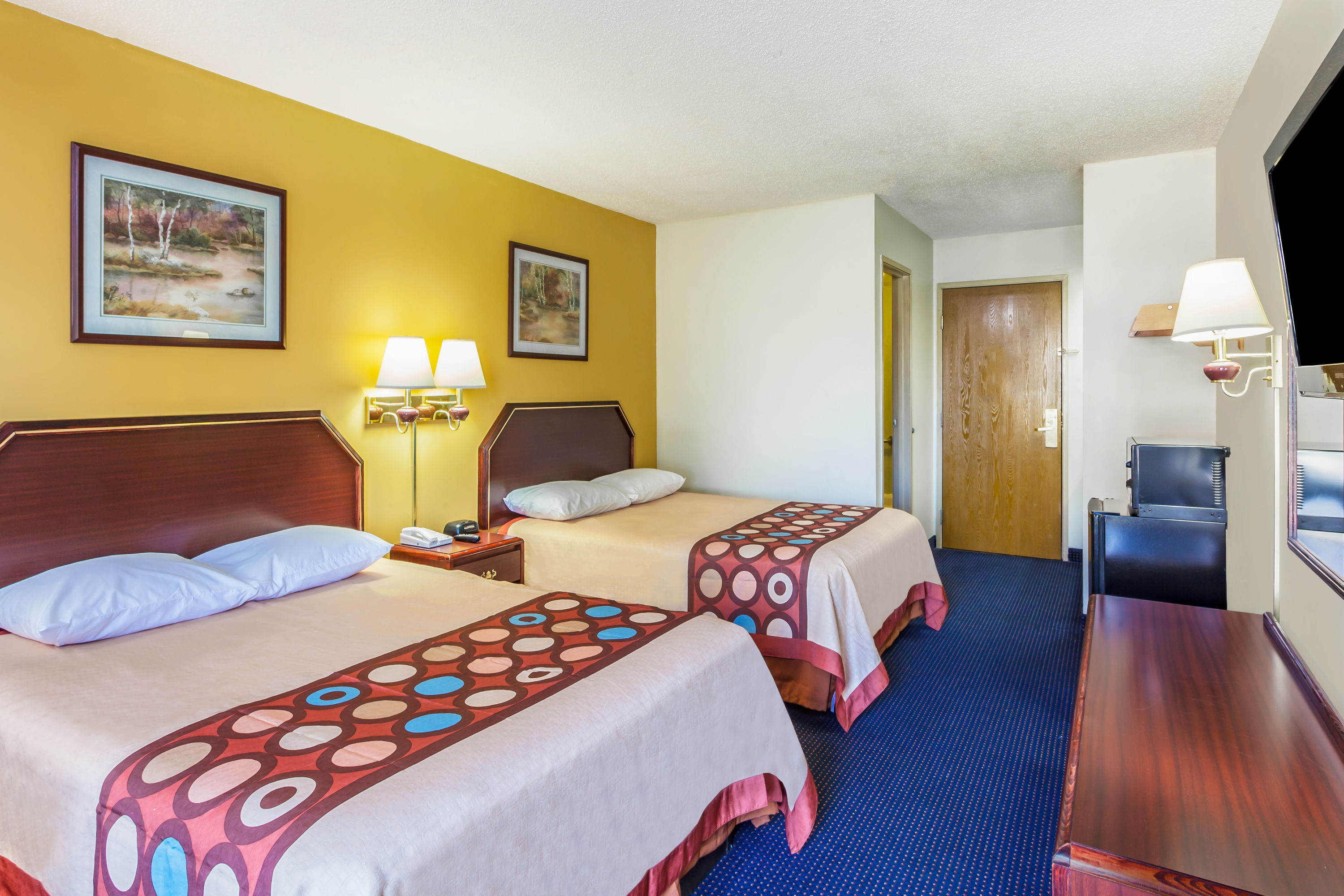 Guest room at the Super 8 by Wyndham Morristown/South in Morristown, Tennessee