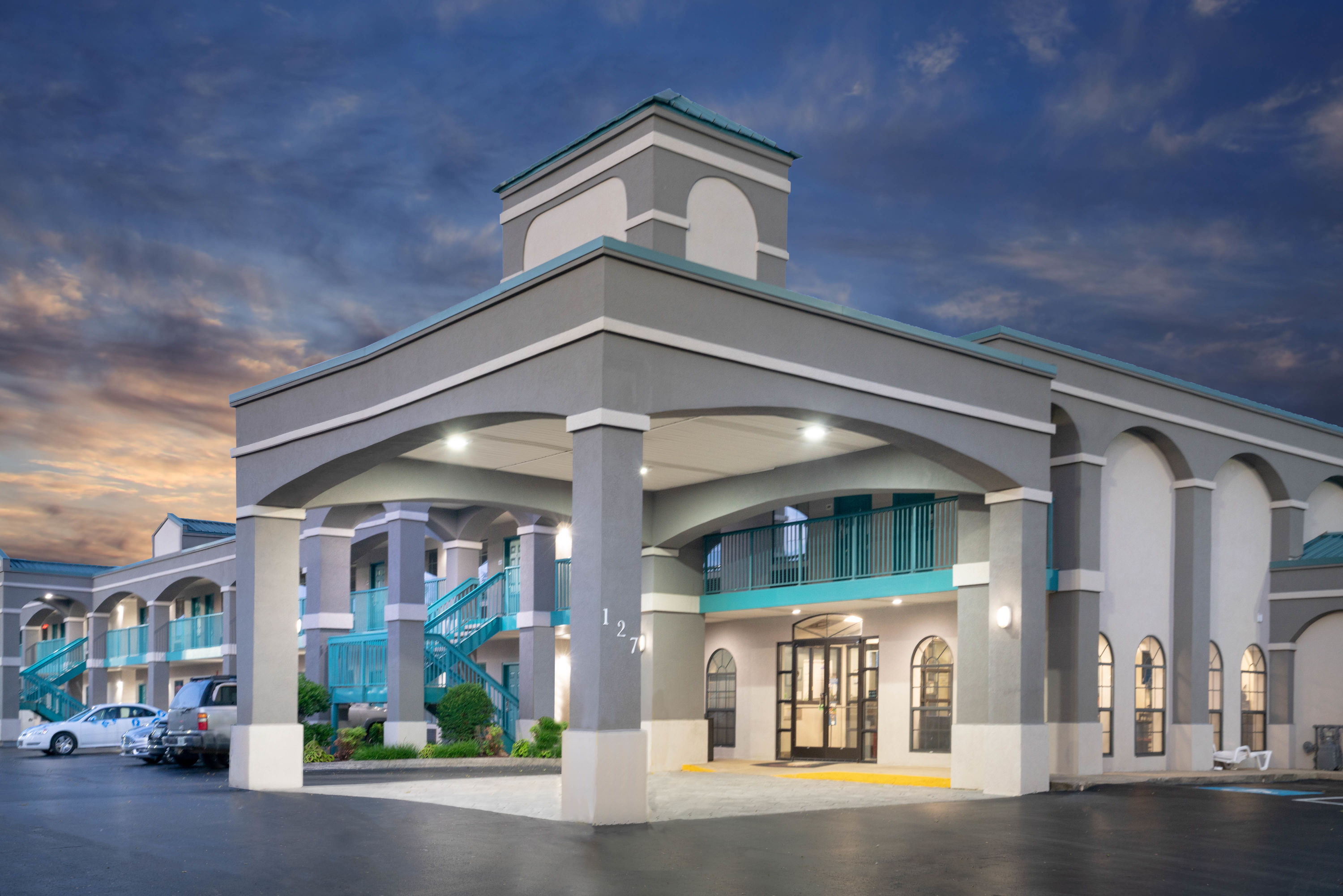 Exterior Dusk Image of Super 8 by Wyndham Murfreesboro hotel in Murfreesboro, Tennessee