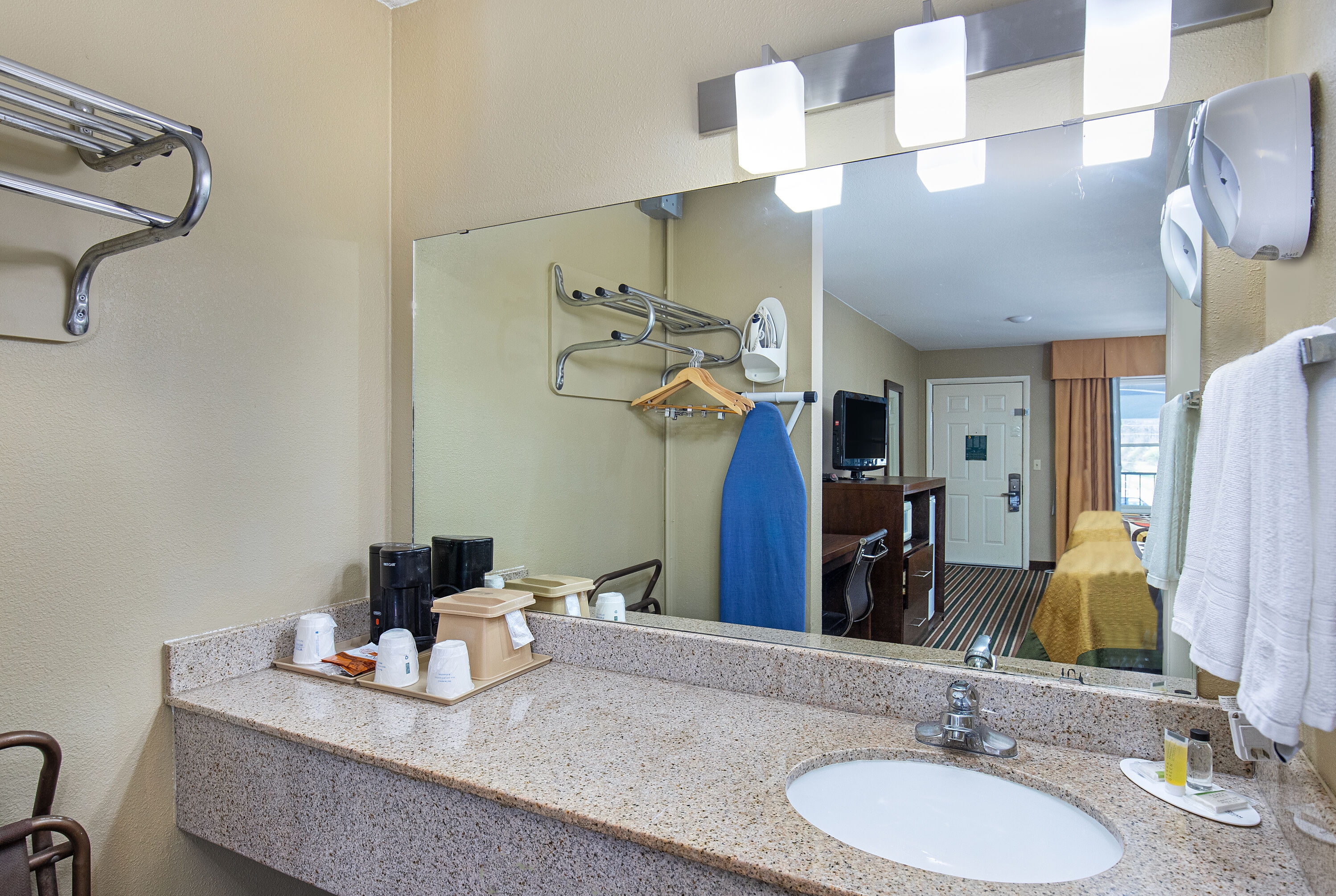 Guest room bath at the Super 8 by Wyndham Nashville West in Nashville, Tennessee