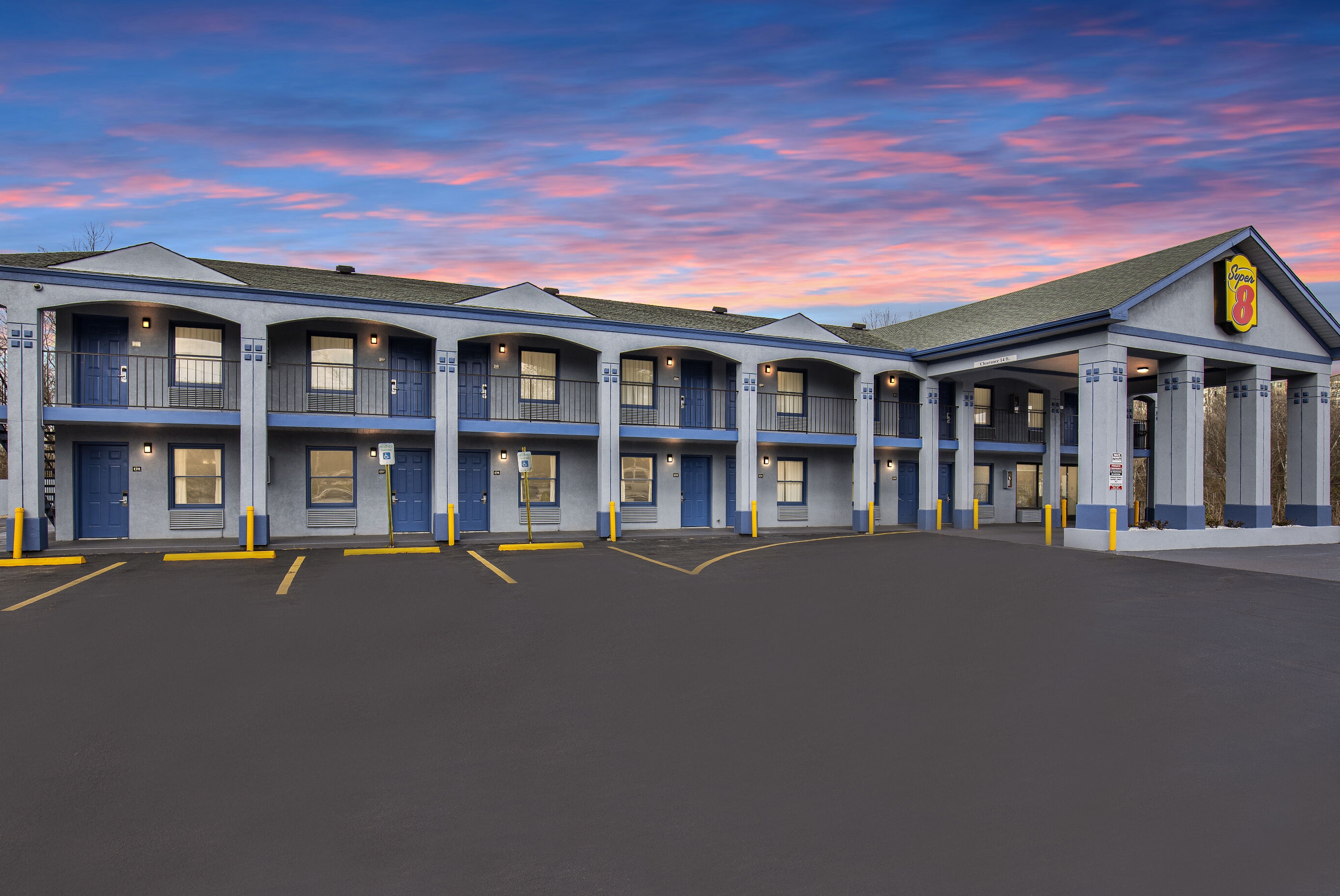 Exterior Dusk Image of Super 8 by Wyndham Nashville West hotel in Nashville, Tennessee