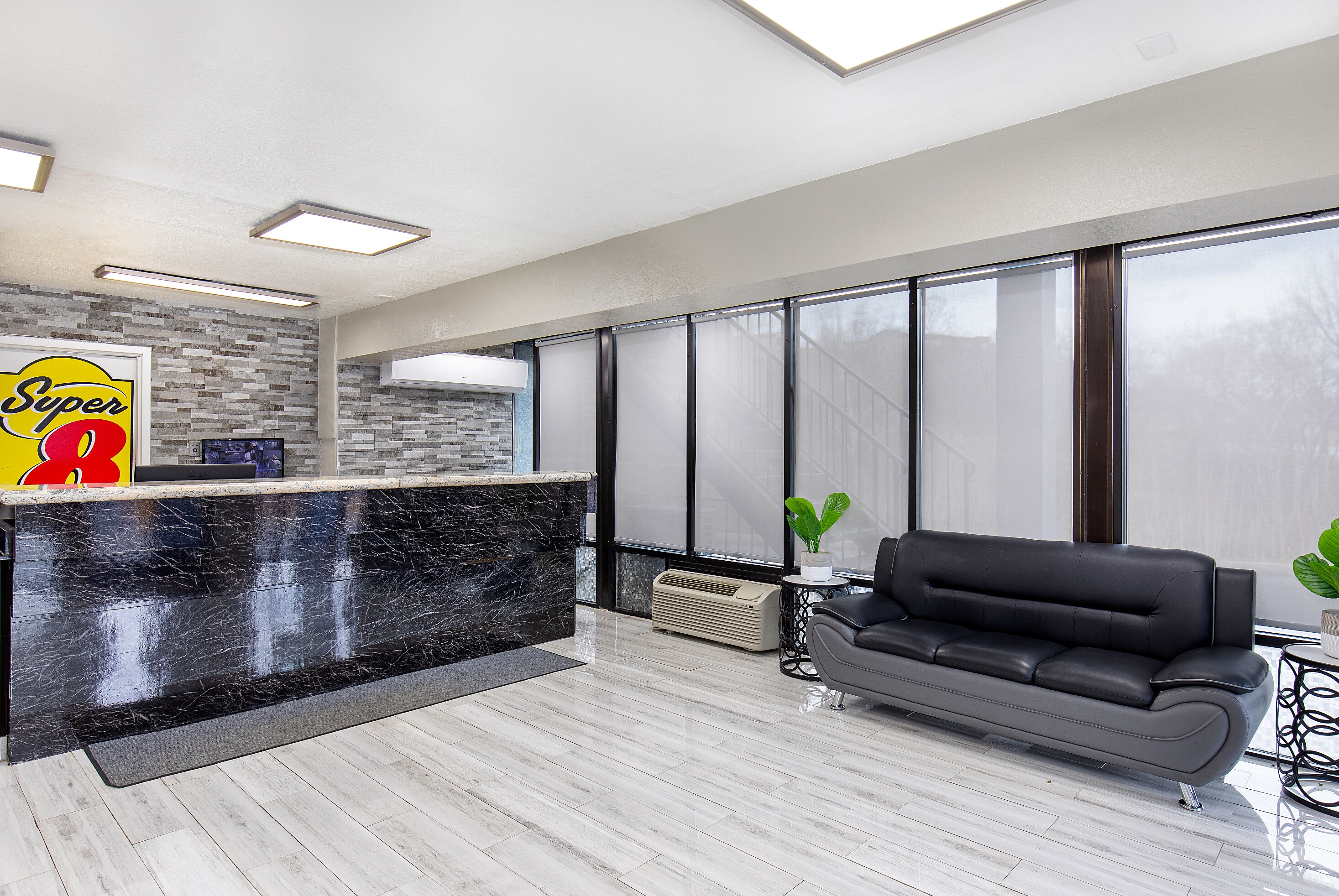 Super 8 by Wyndham Nashville West reception in Nashville, Tennessee