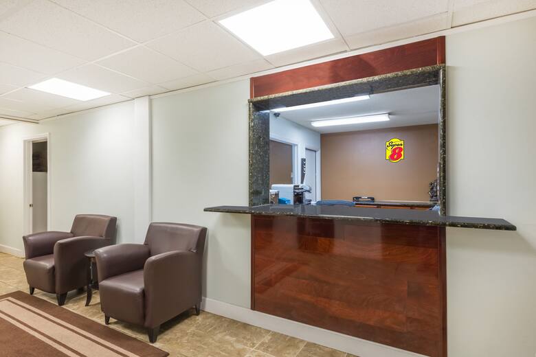 Super 8 Chattanooga Ooltewah hotel lobby in Ooltewah, Tennessee