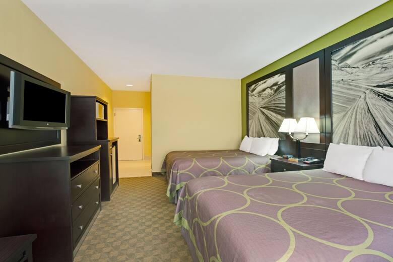 Guest room at the Super 8 Alvin in Alvin, Texas