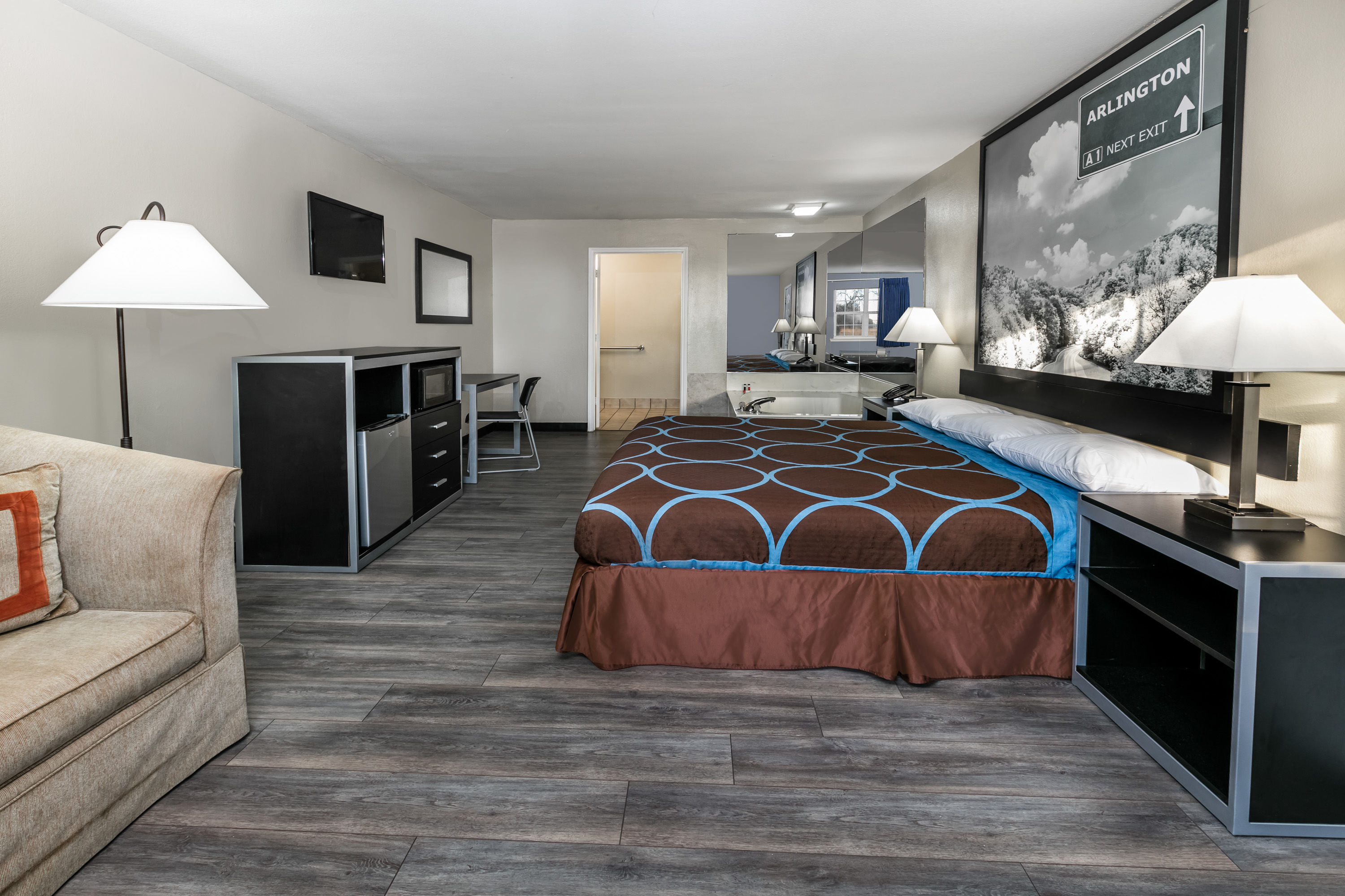 Super 8 By Wyndham Arlington Near At T Stadium