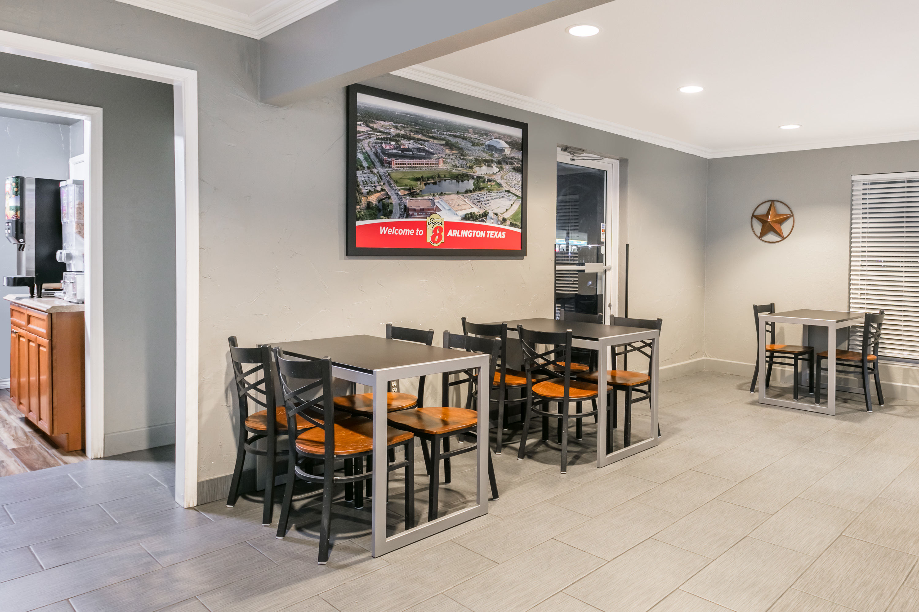 Super 8 By Wyndham Arlington Near At Amp T Stadium Arlington