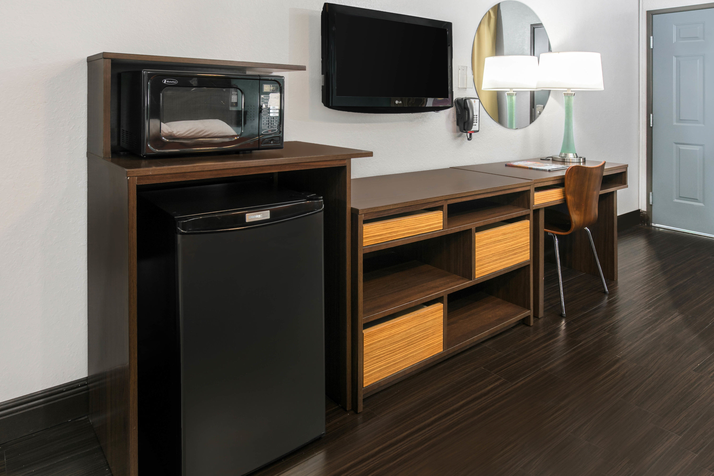 Guest room feature at the Super 8 by Wyndham Austin University/Downtown Area in Austin, Texas