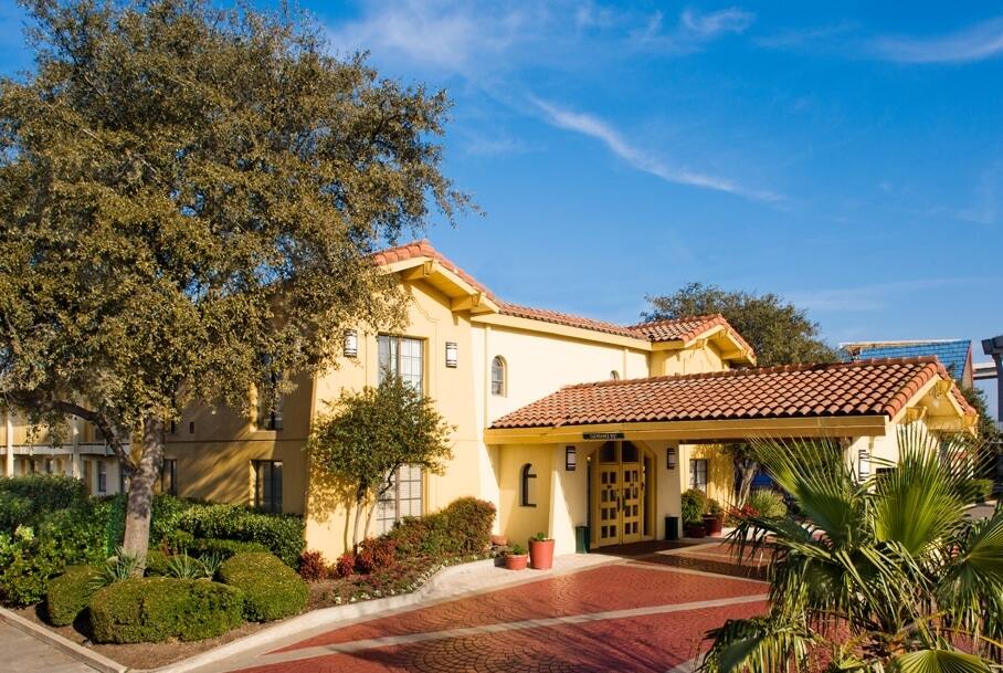 Super 8 by Wyndham Austin South / I-35 | Austin, TX Hotels