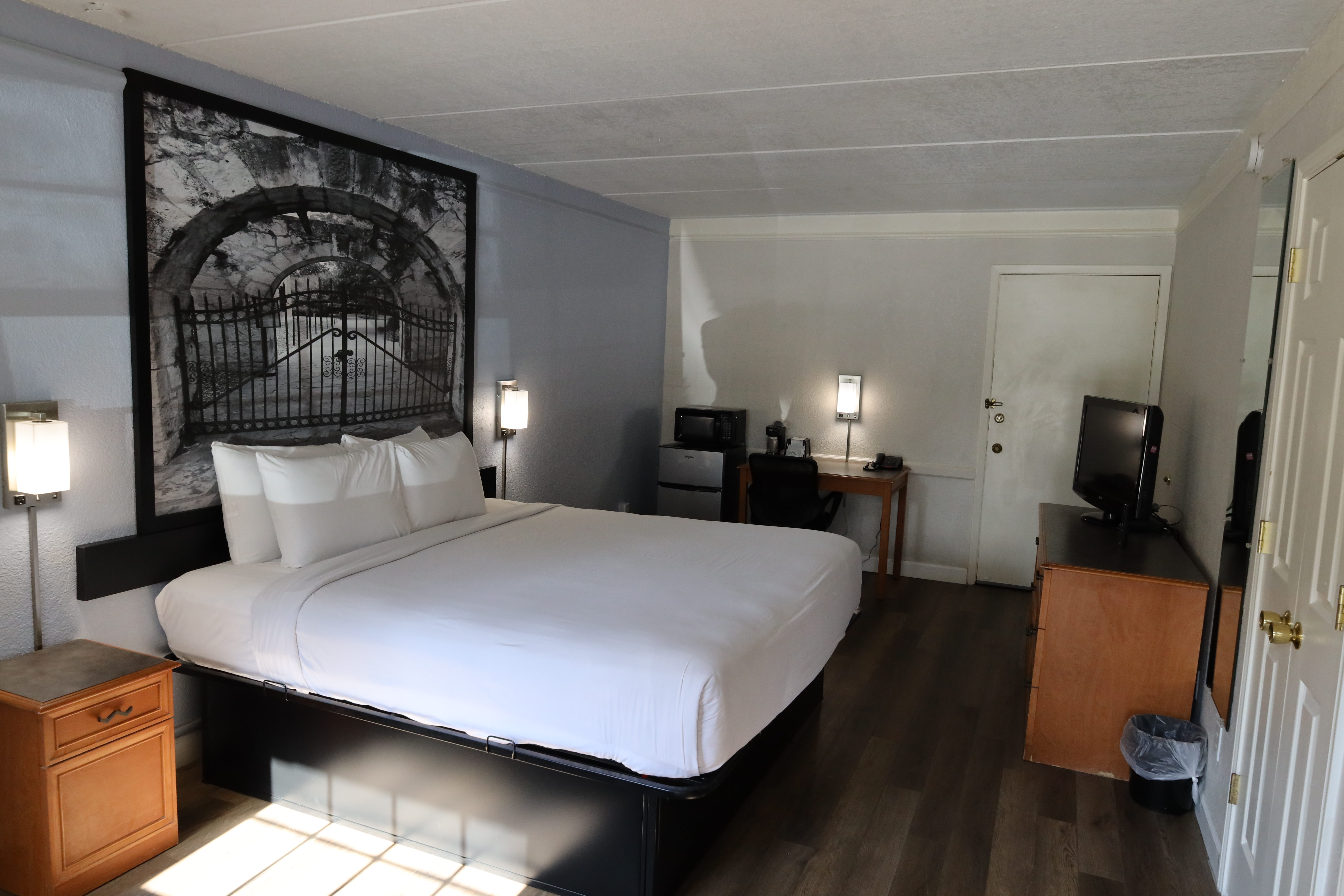 Guest room at the Super 8 by Wyndham Austin South / I-35 in Austin, Texas