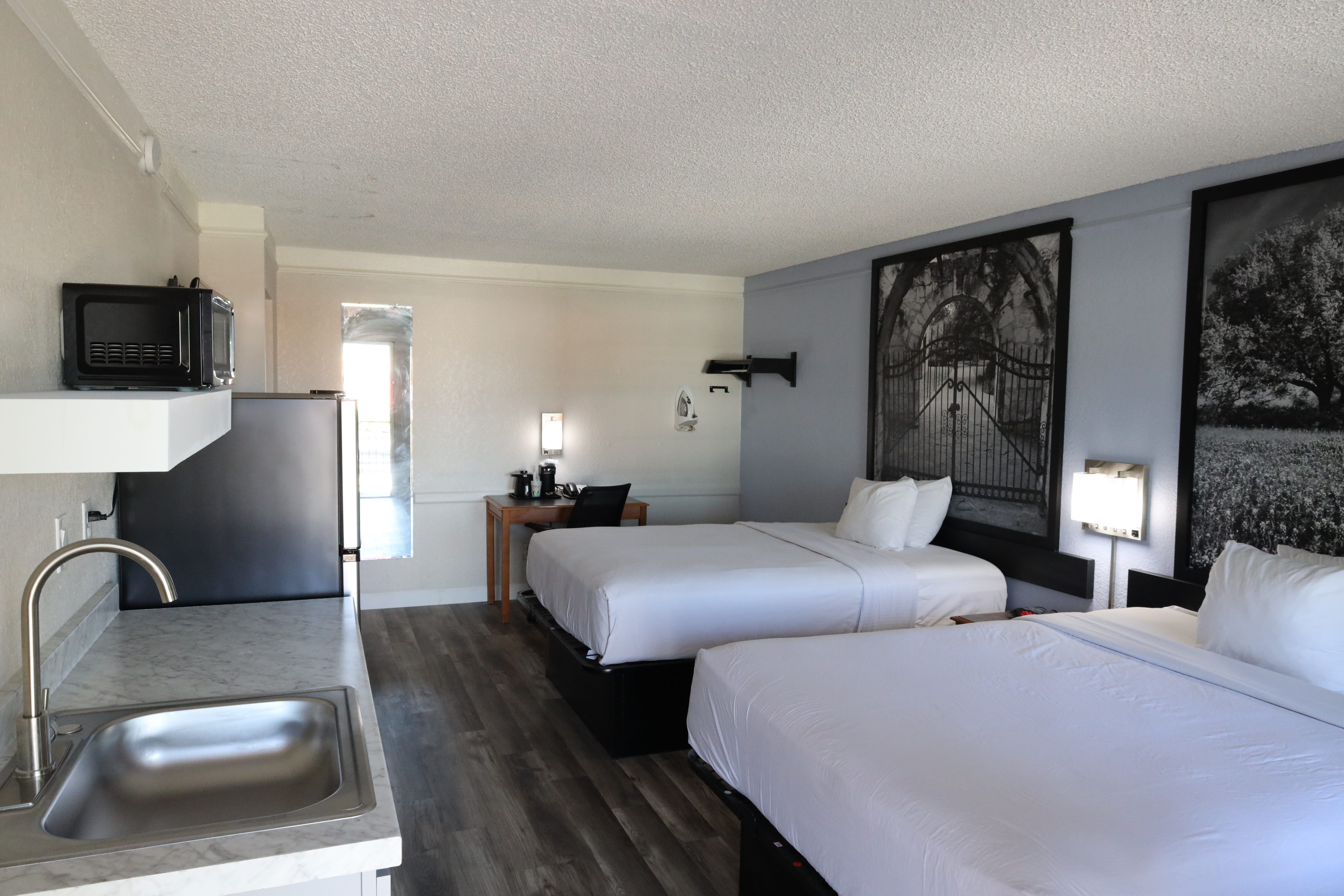 Guest room at the Super 8 by Wyndham Austin South / I-35 in Austin, Texas