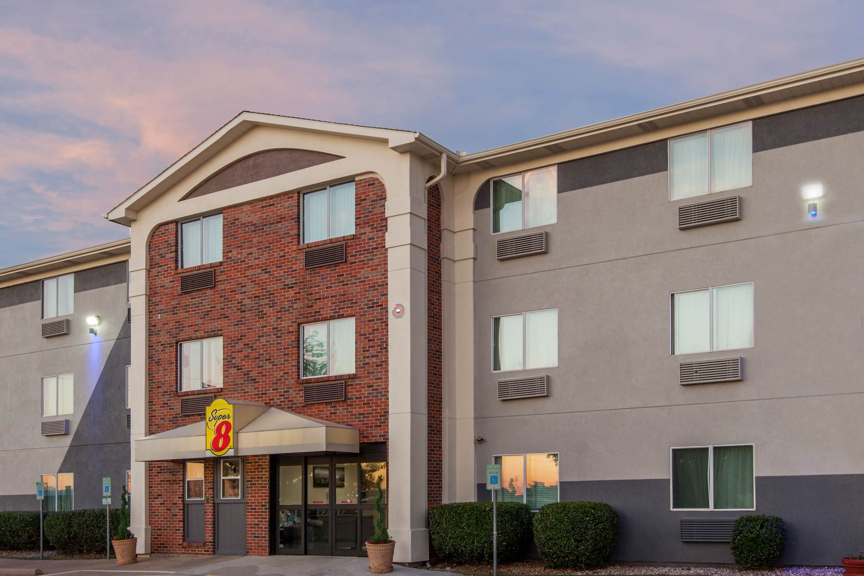 Super 8 by Wyndham Bedford DFW Airport West | Bedford, TX Hotels