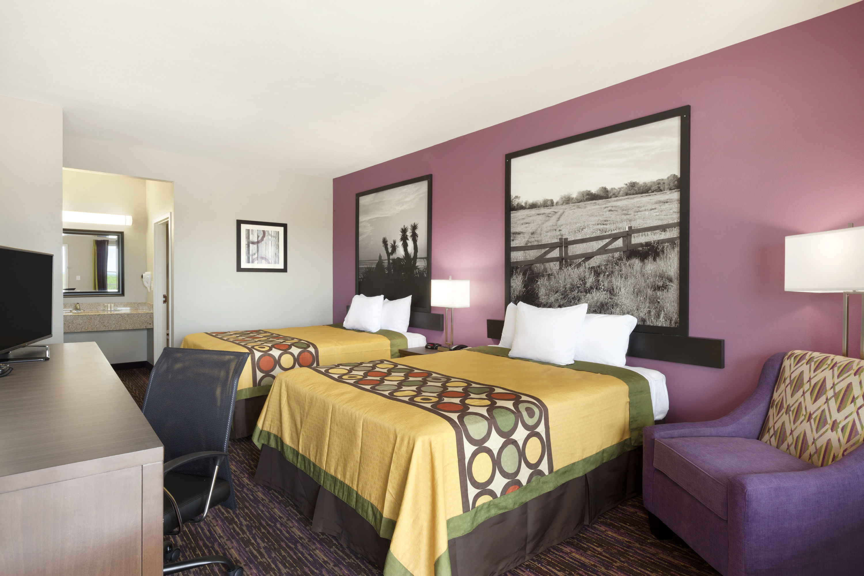 Super 8 by Wyndham Carrizo Springs Carrizo Springs, TX Hotels