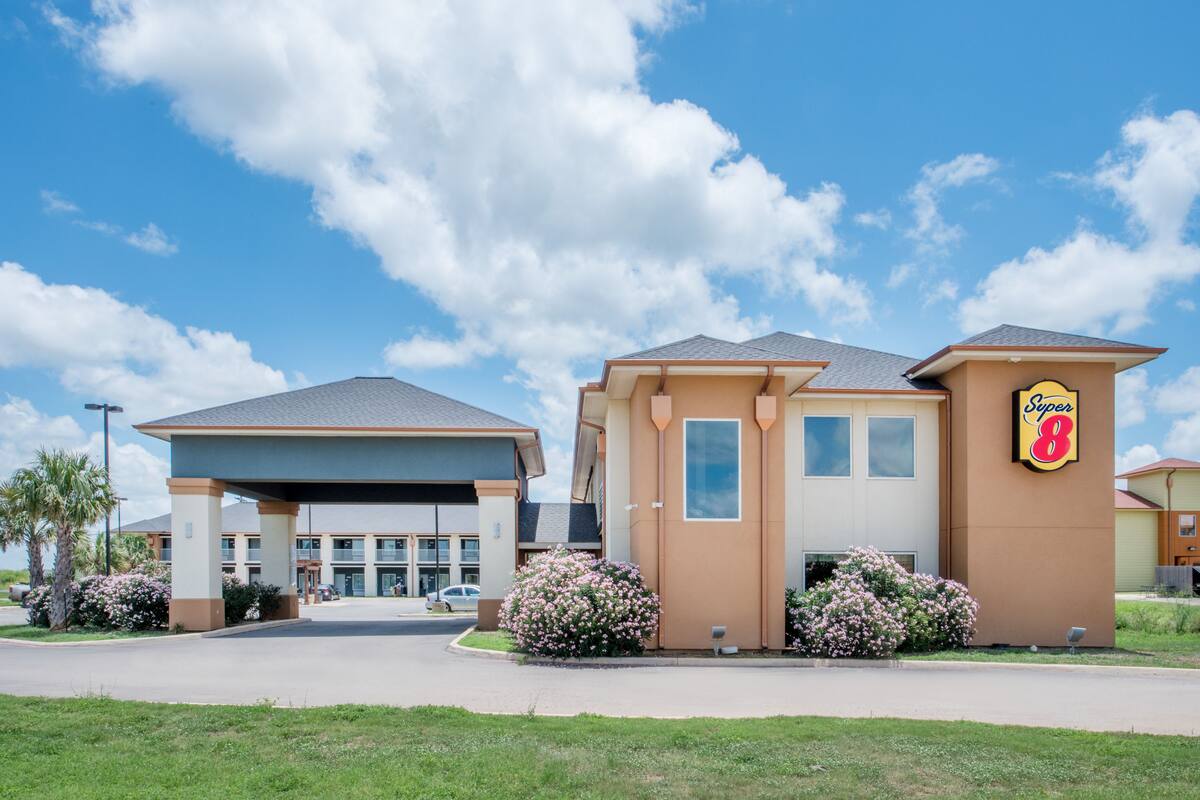 Super 8 Dilley Tx Hotels 78017 Super 8 Dilley Tx