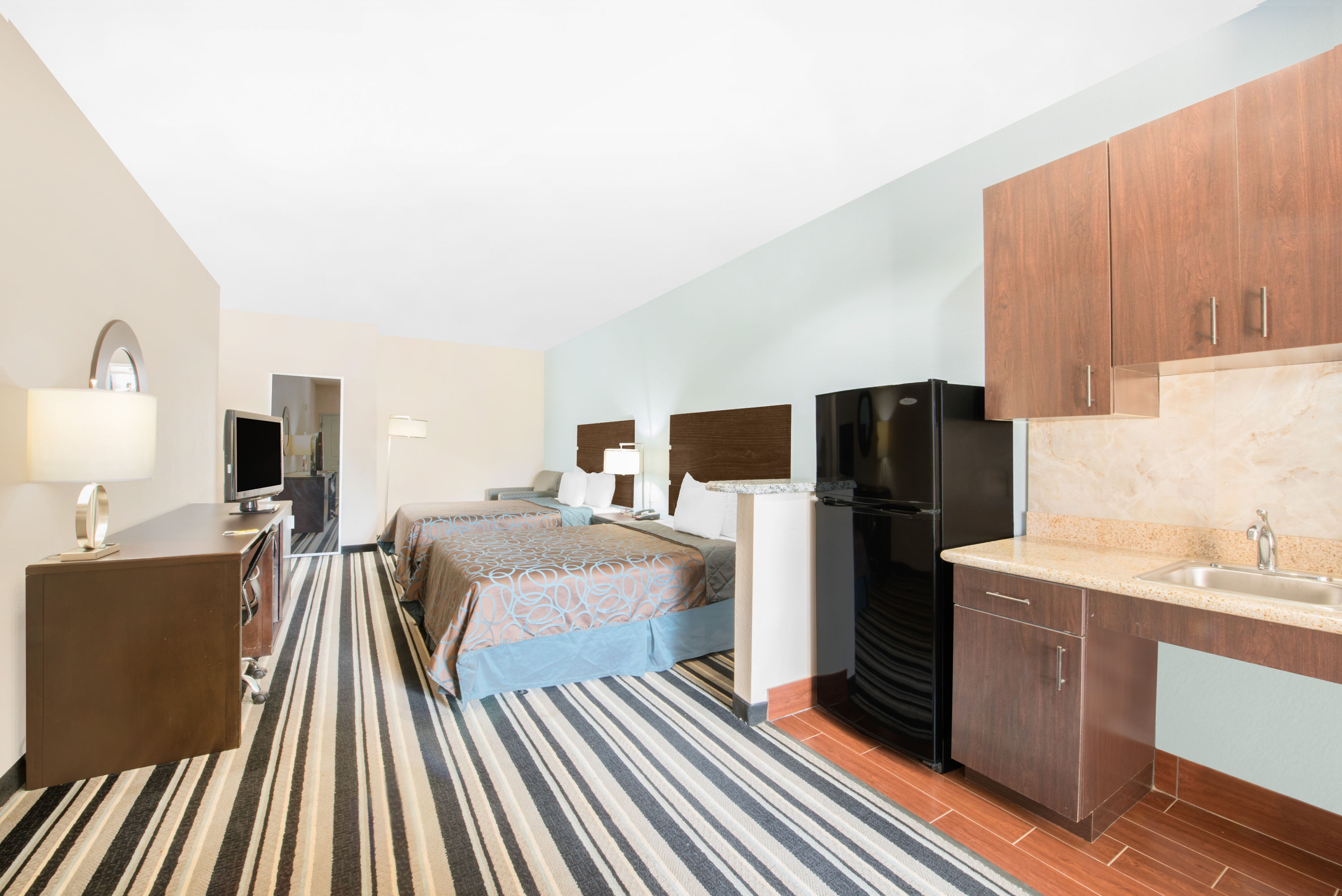 Super 8 by Wyndham Dilley TX suite in Dilley, Texas