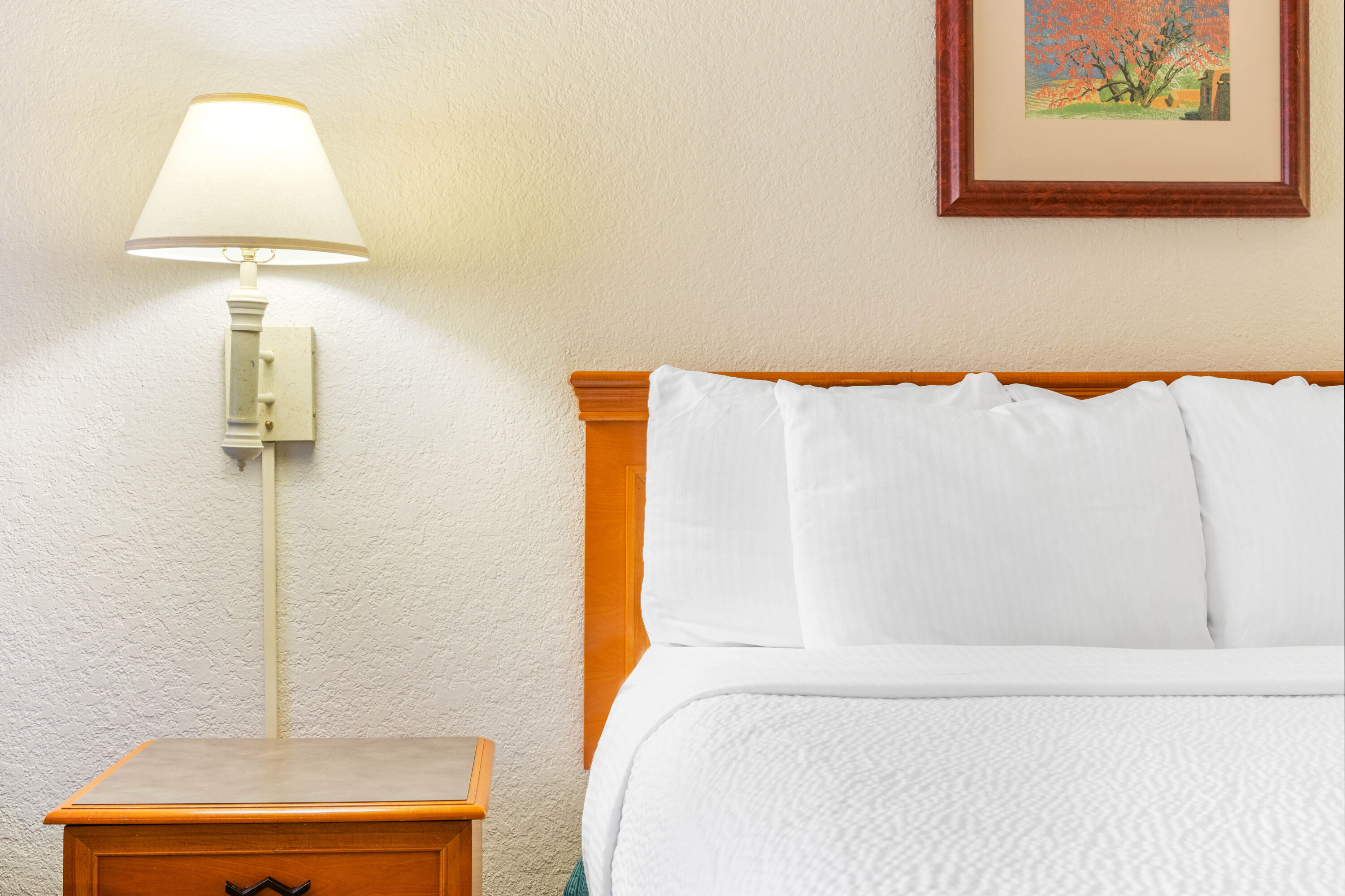 Guest room feature at the Super 8 by Wyndham Eagle Pass in Eagle Pass, Texas