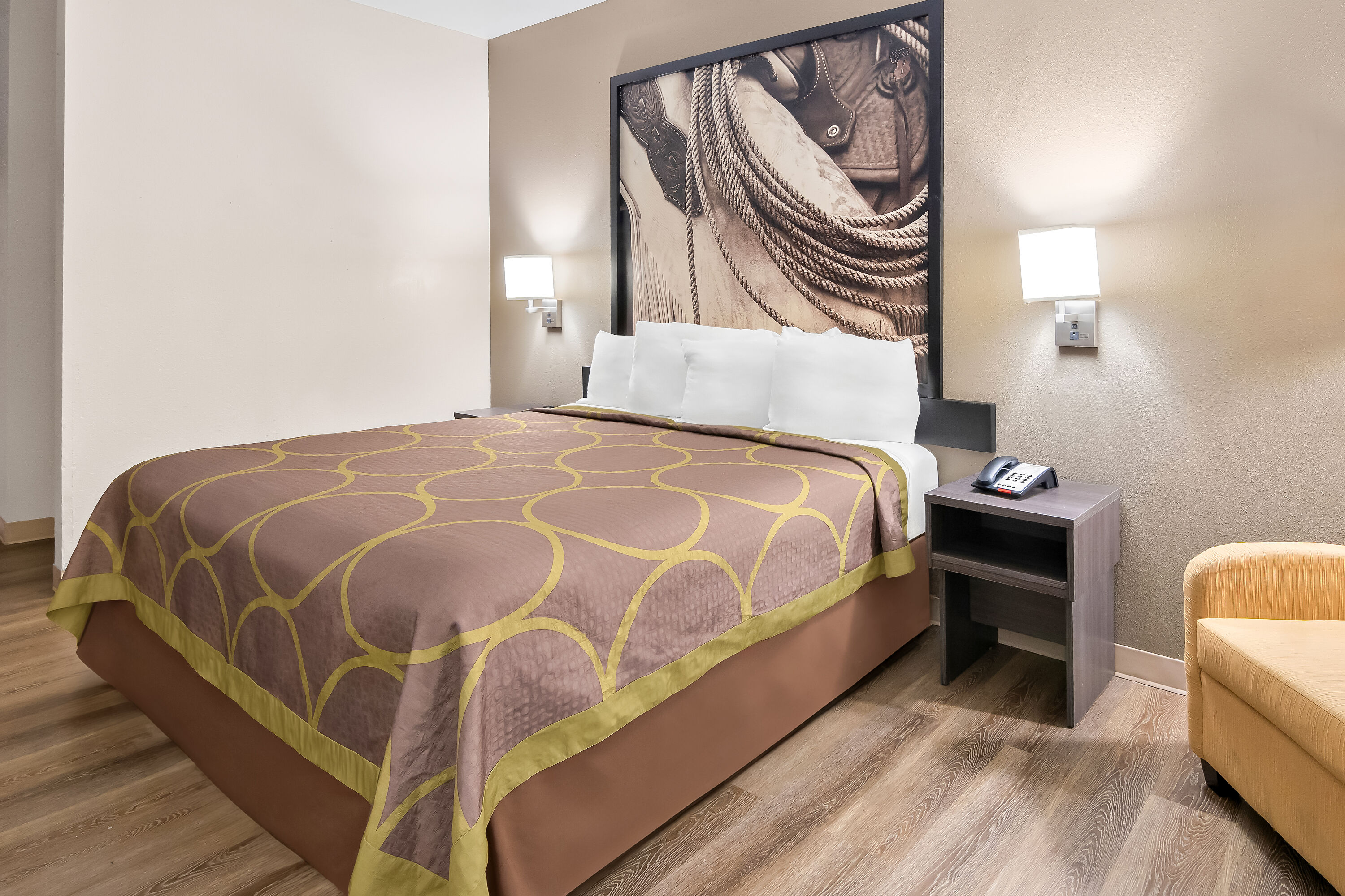 Double bed guest room at the Super 8 by Wyndham Fort Worth Stockyards in Fort Worth, Texas