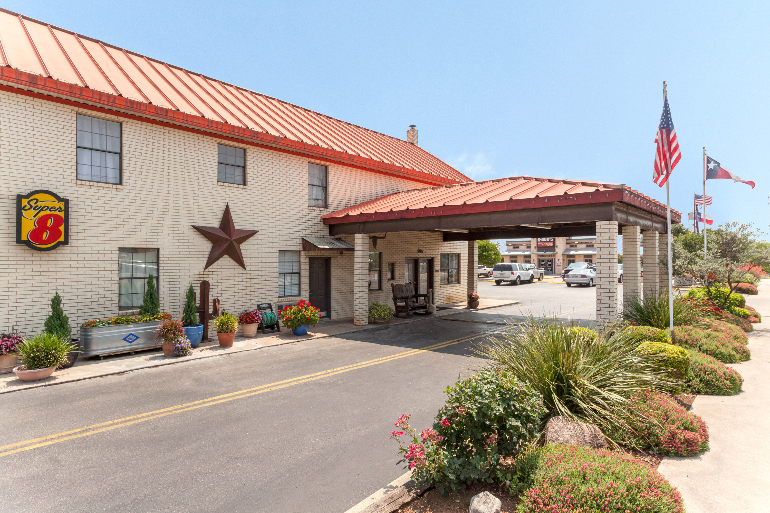 Super 8 By Wyndham Fredericksburg Fredericksburg Tx Hotels