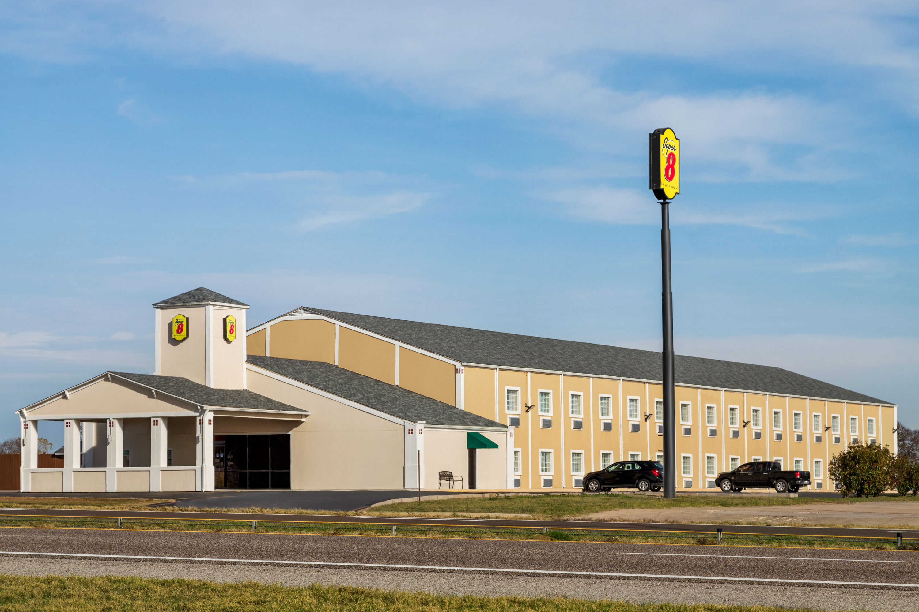 Exterior of Super 8 by Wyndham Gainesville TX hotel in Gainesville, Texas