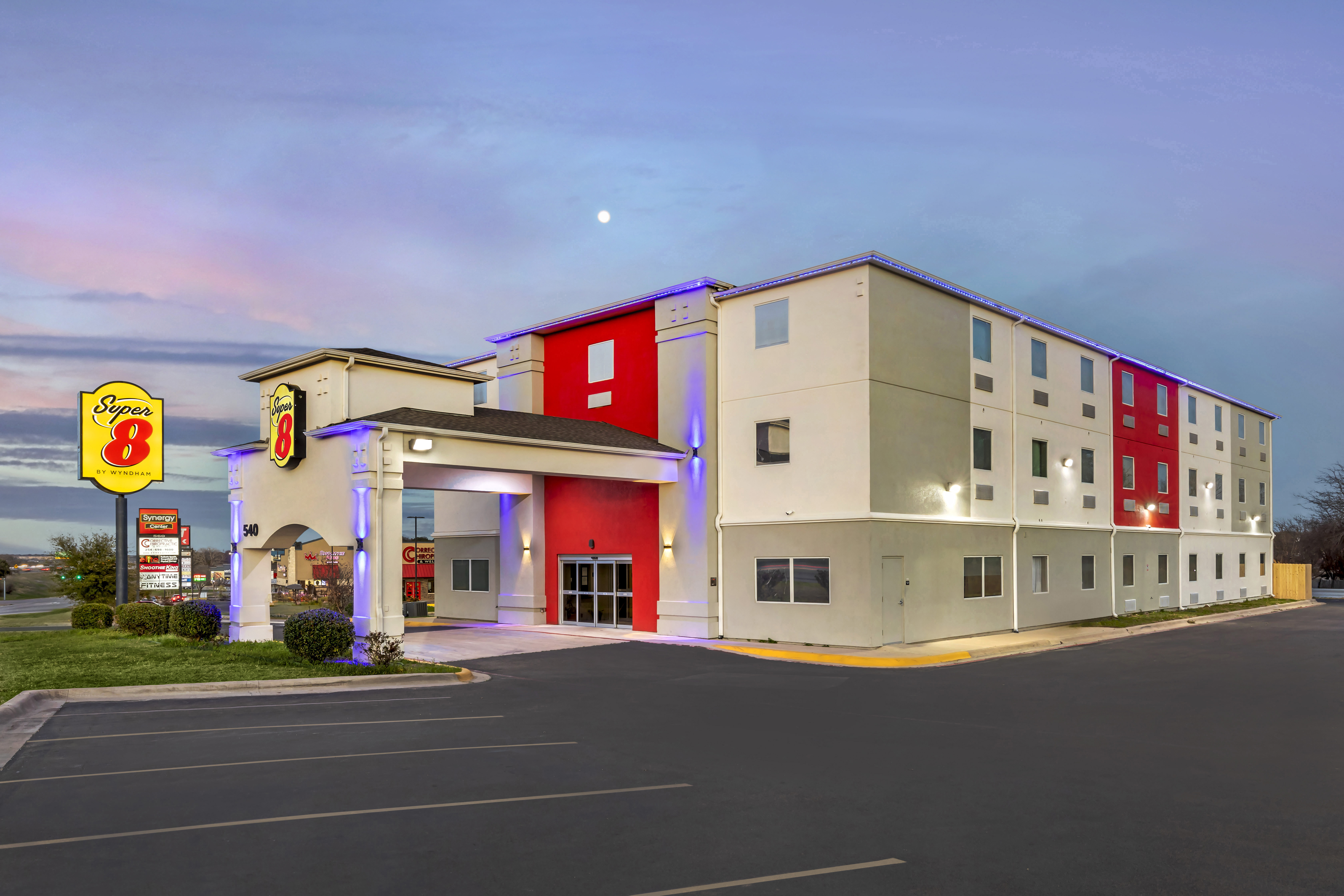 Exterior of Super 8 by Wyndham Harker Heights Killeen/Fort Cavazos hotel in Harker Heights, Texas