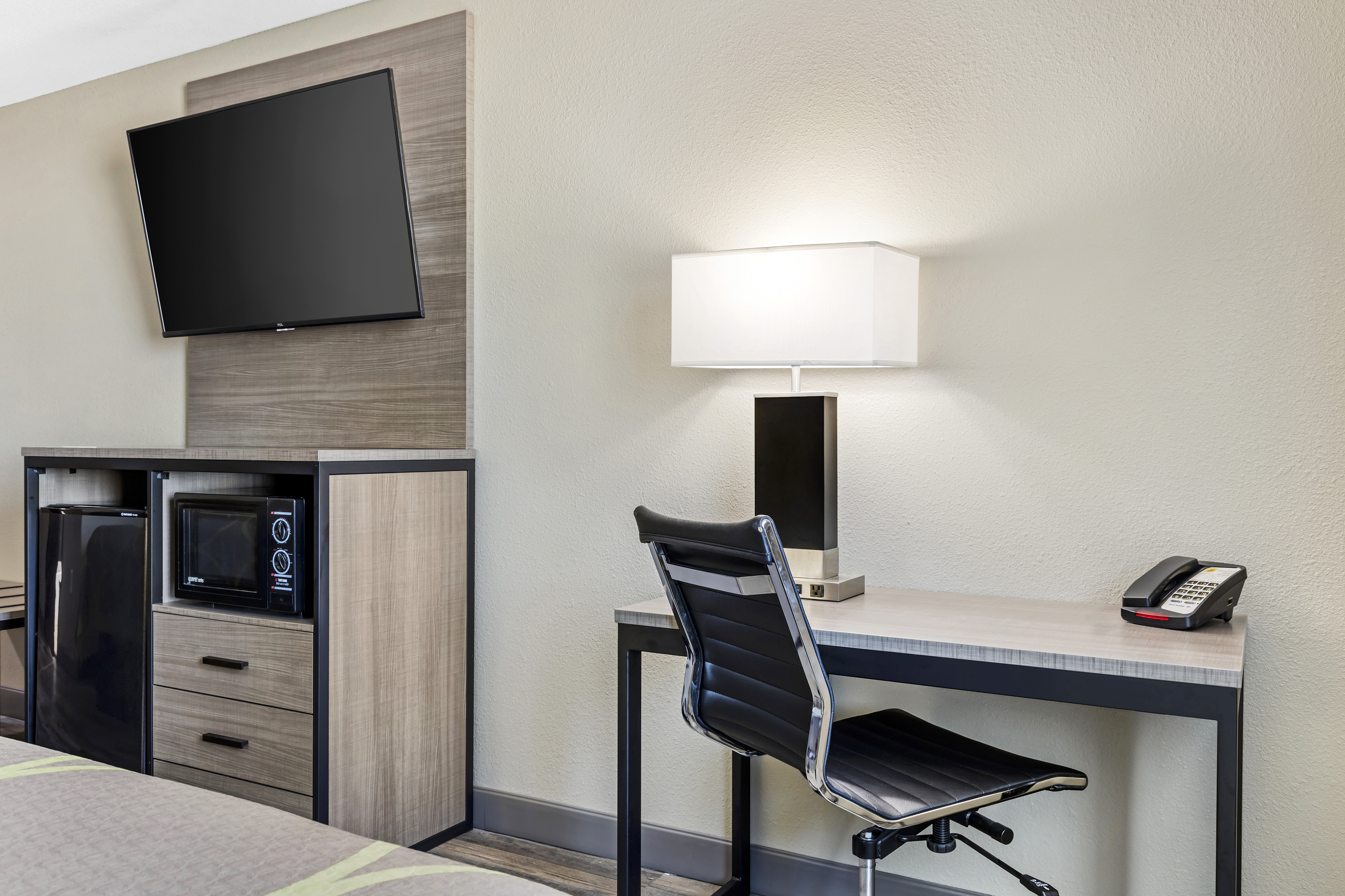 Guest room at the Super 8 by Wyndham Harker Heights Killeen/Fort Cavazos in Harker Heights, Texas