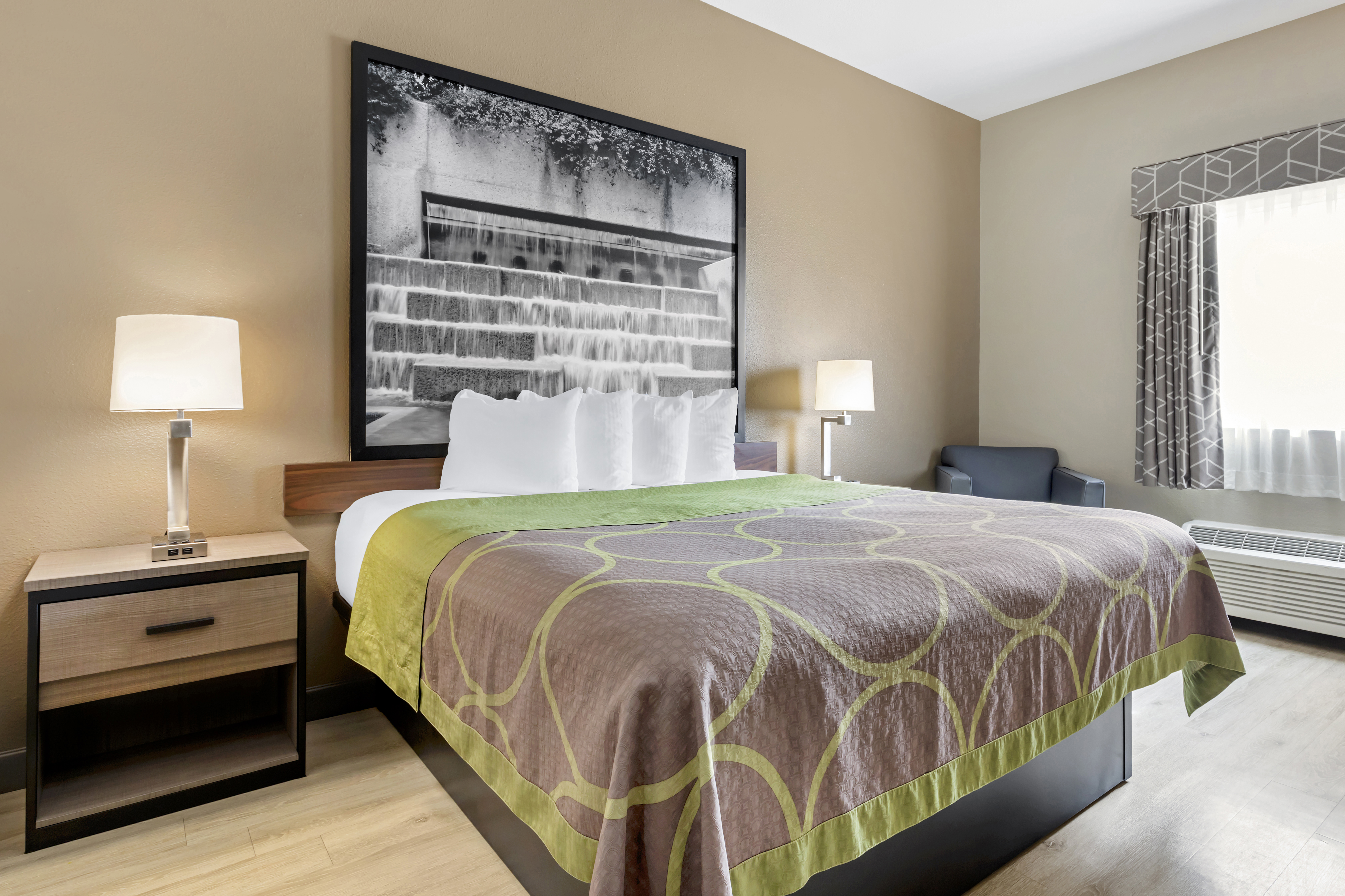 Guest room at the Super 8 by Wyndham Harker Heights Killeen/Fort Cavazos in Harker Heights, Texas