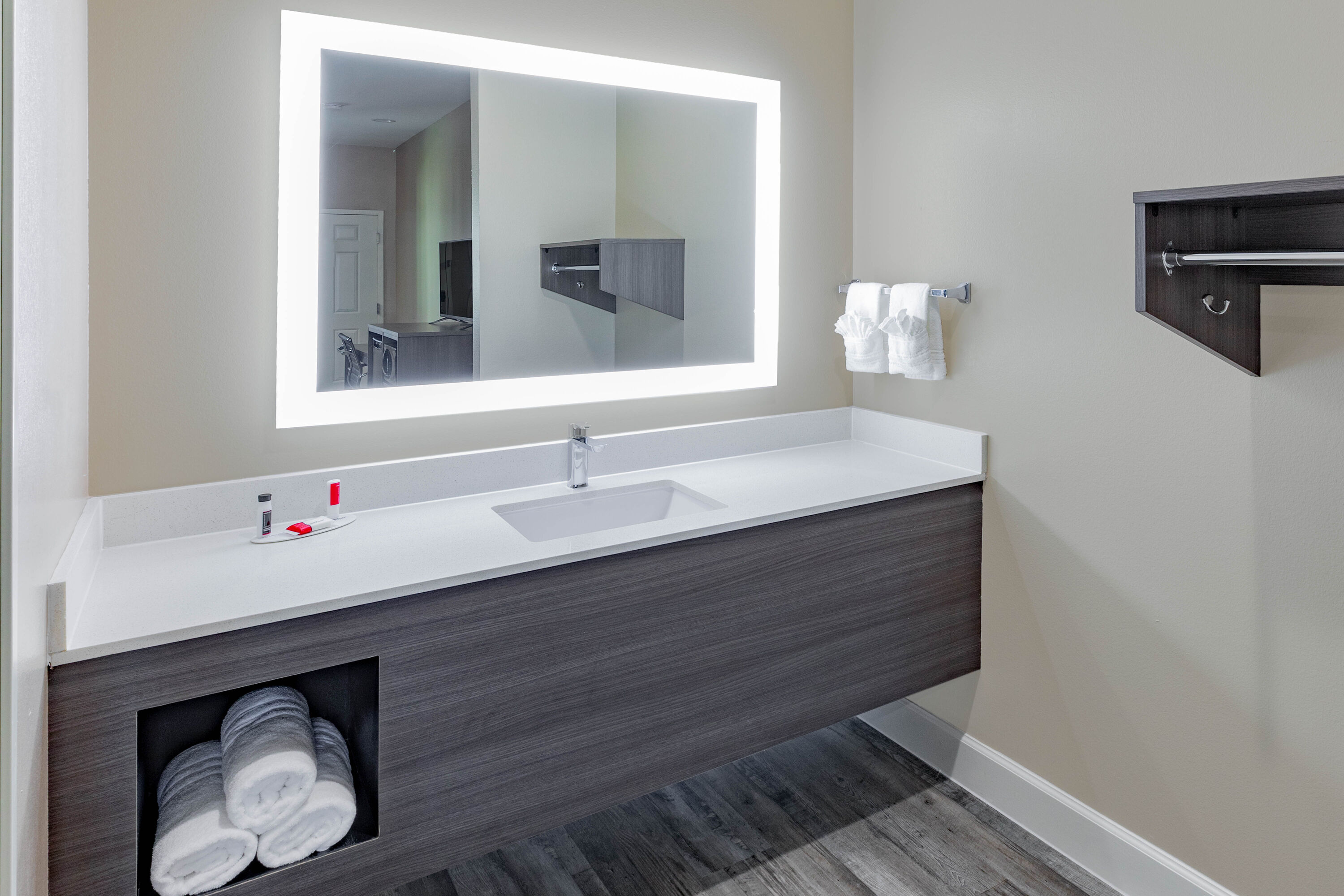 Guest room bath at the Super 8 by Wyndham Houston NW Beltway 8/West Rd in Houston, Texas