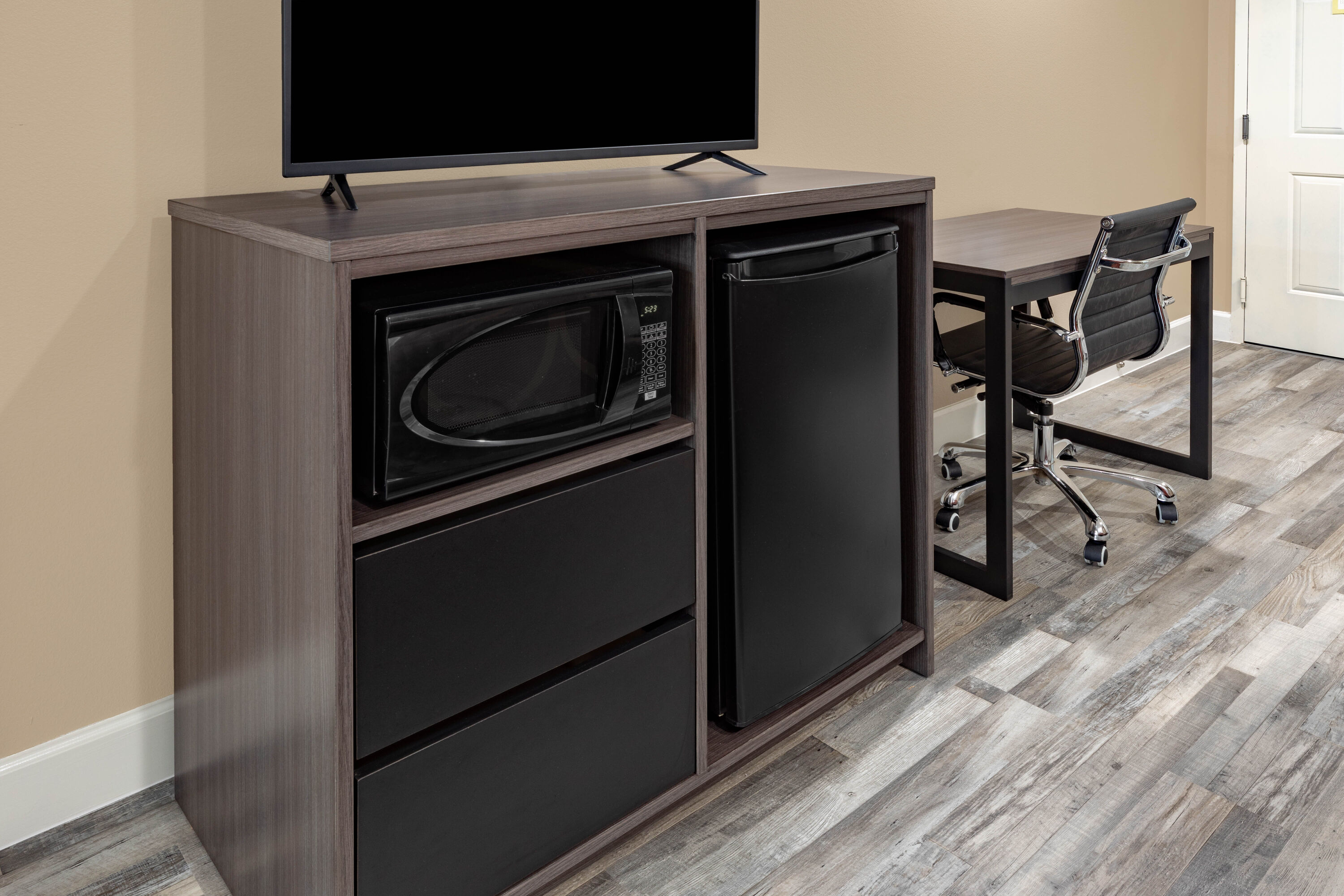 Guest room feature at the Super 8 by Wyndham Houston NW Beltway 8/West Rd in Houston, Texas