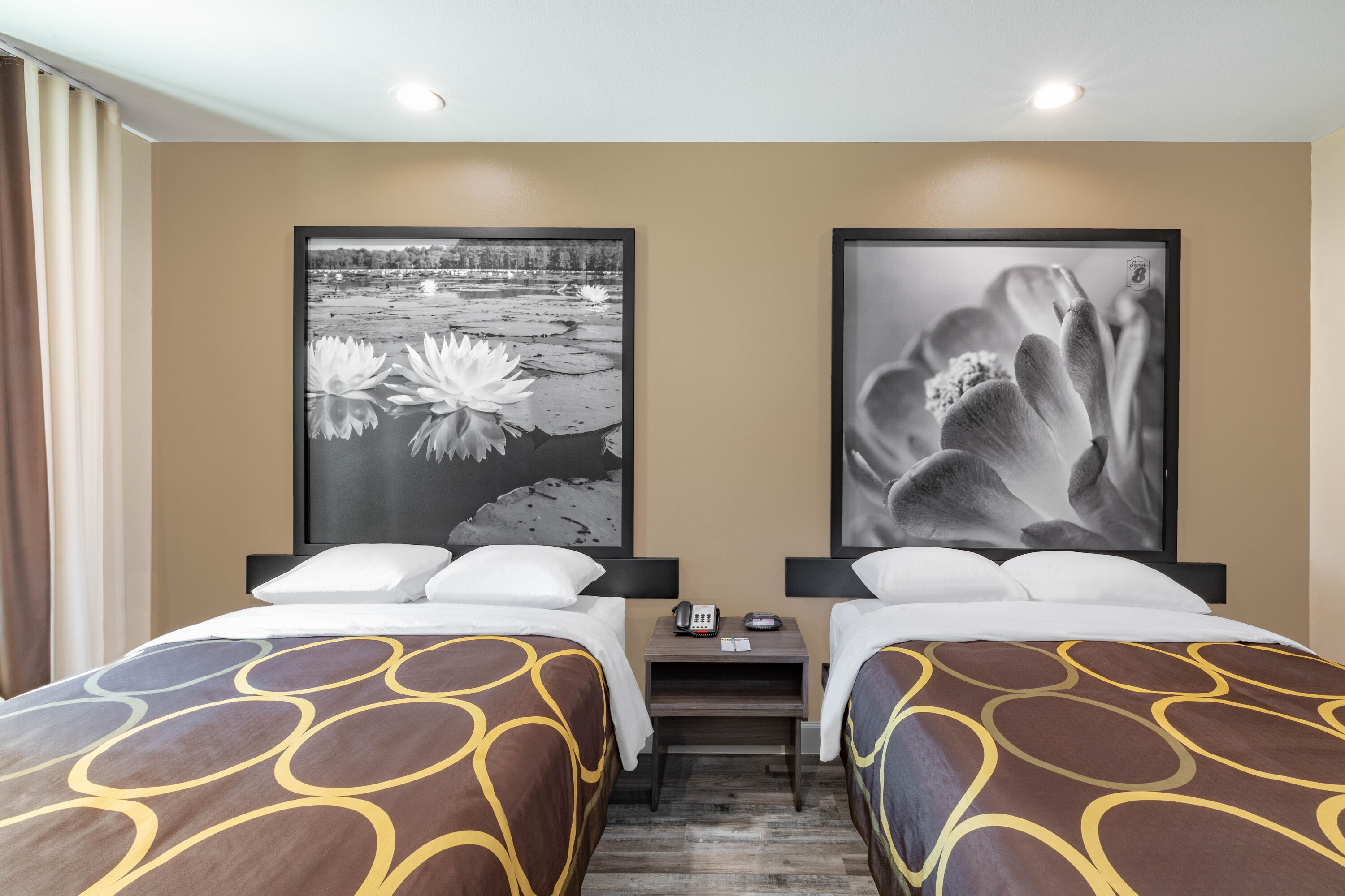 Super 8 by Wyndham Houston NW Beltway 8/West Rd suite in Houston, Texas