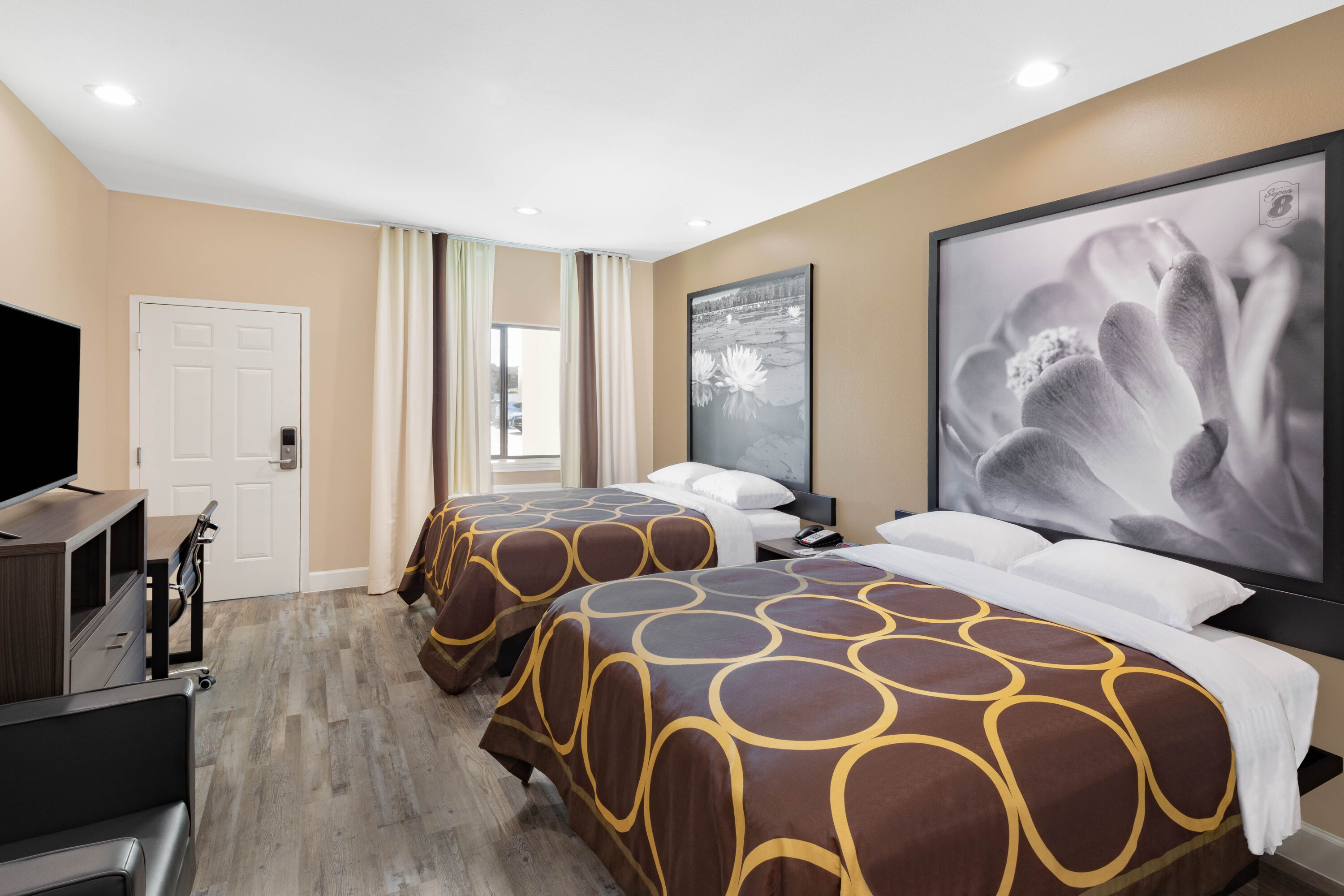 Super 8 by Wyndham Houston NW Beltway 8/West Rd suite in Houston, Texas