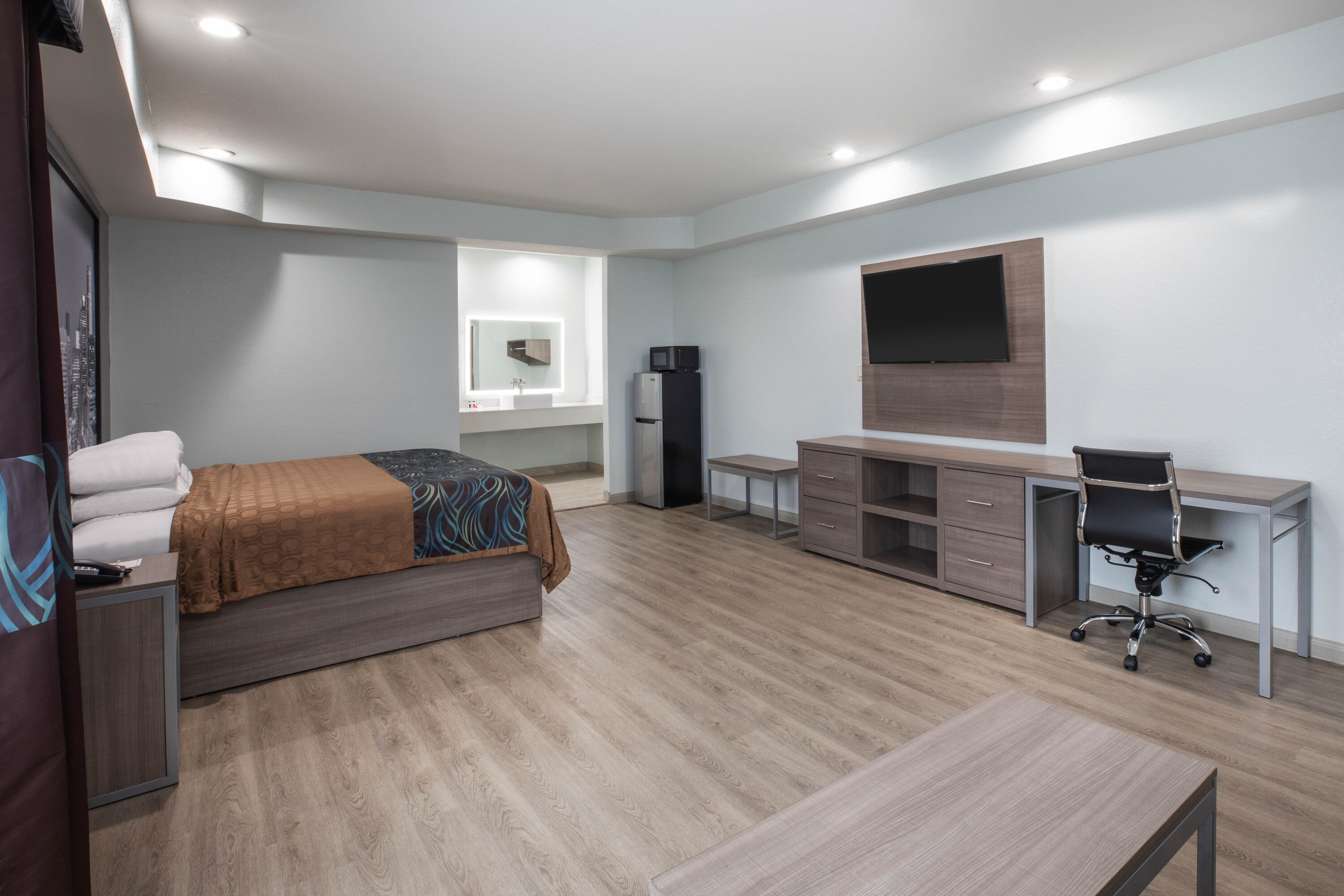 Guest room at the Super 8 by Wyndham Humble/Fallcreek/Houston in Humble, Texas