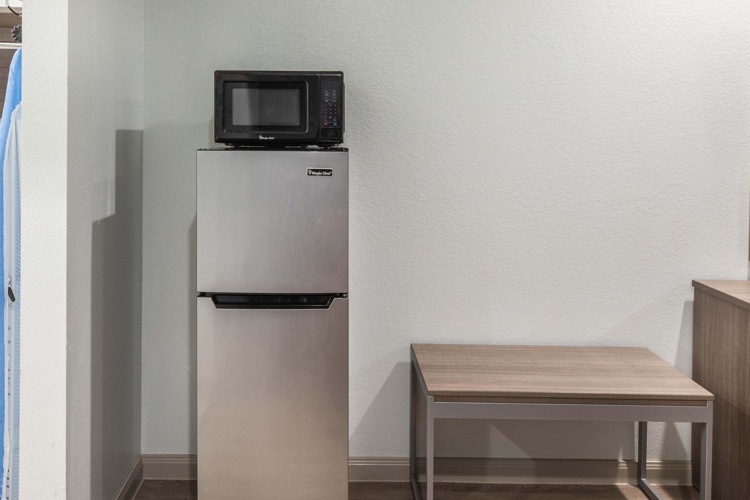 Guest room feature at the Super 8 by Wyndham Humble/Fallcreek/Houston in Humble, Texas