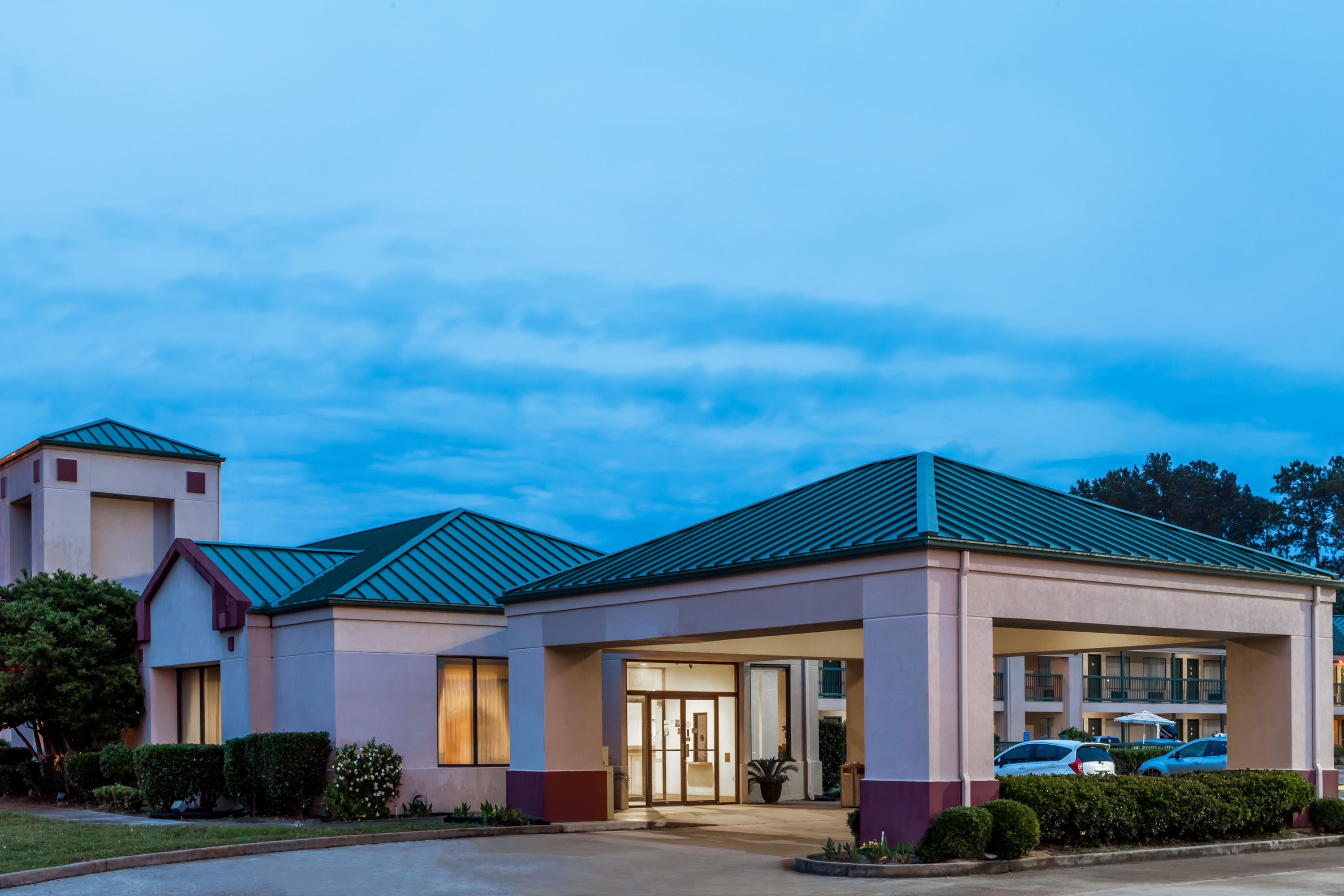 Super 8 by Wyndham Jasper TX Jasper, TX Hotels