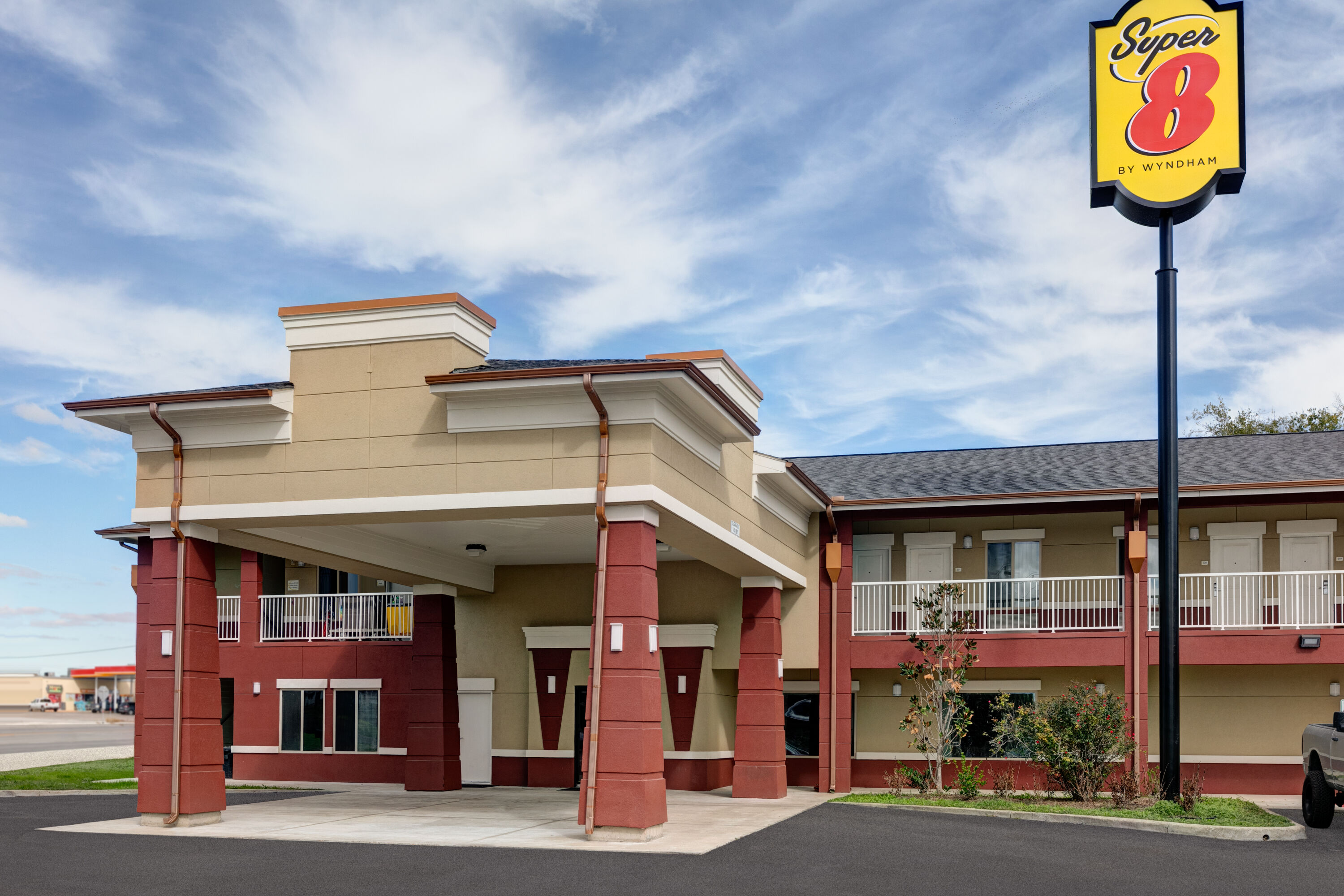 Super 8 by Wyndham Karnes City | Karnes City, TX Hotels