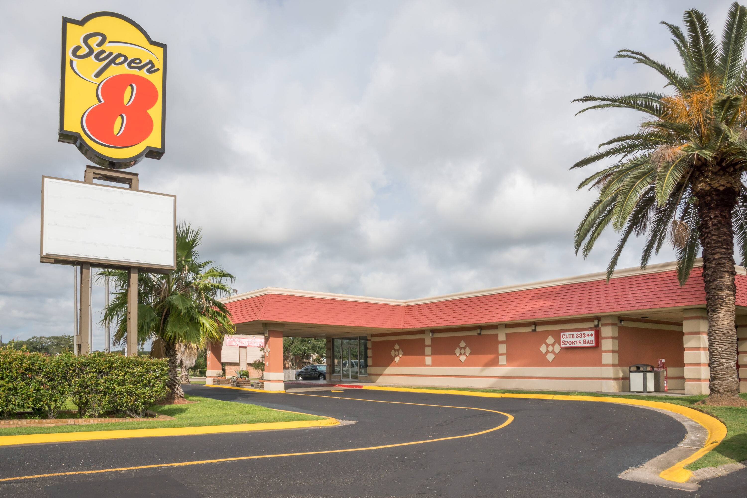 Super 8 By Wyndham Lake Jackson Clute Tx Hotels
